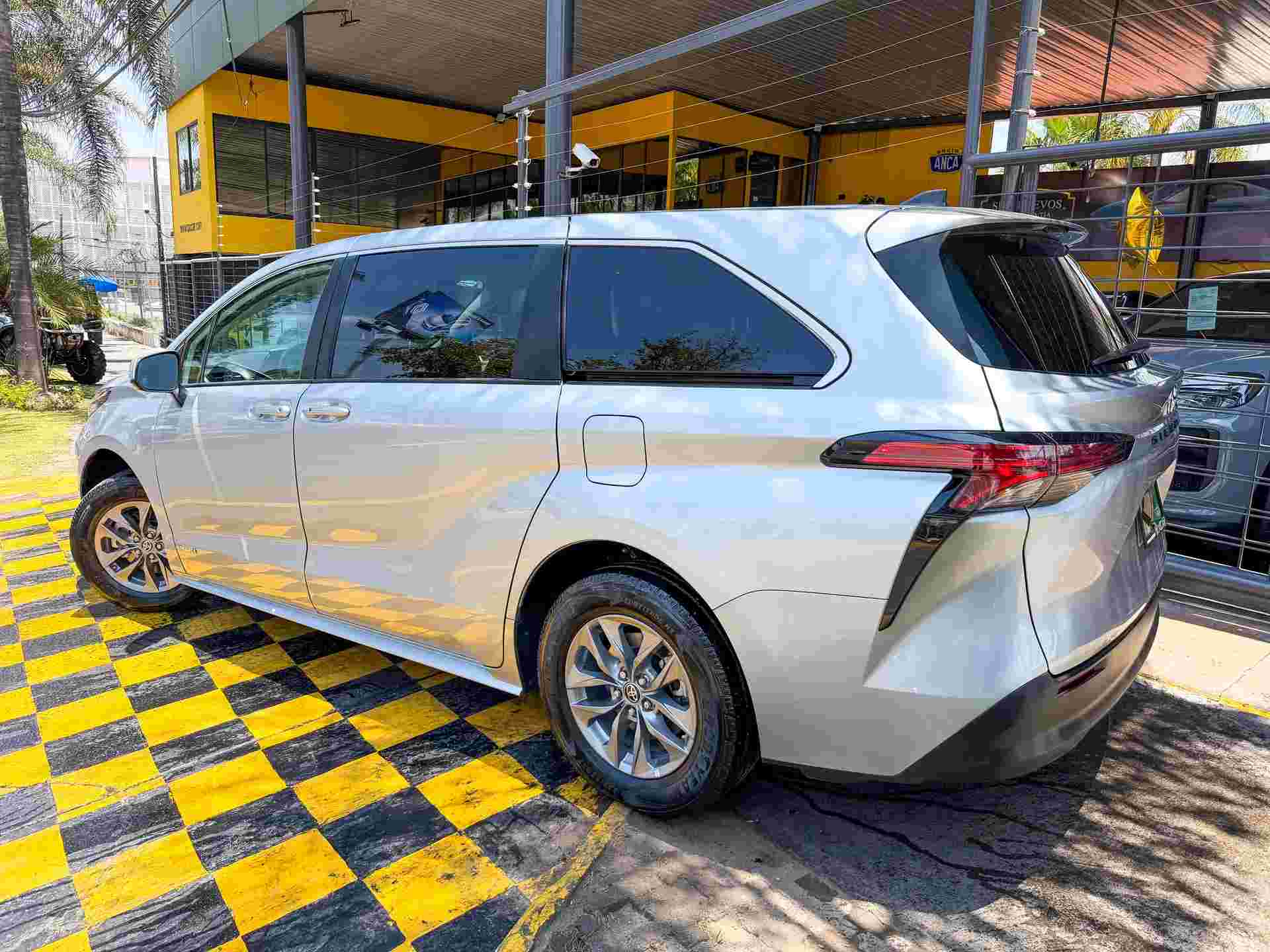 Thumbnail 6