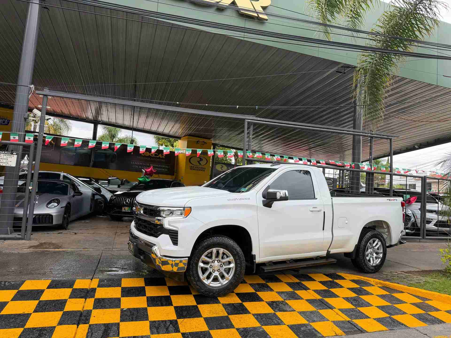 Chevrolet Cheyenne 