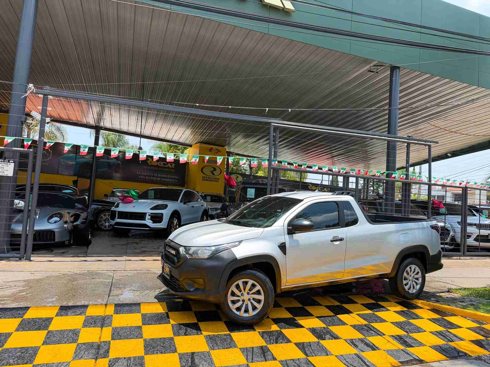 Dodge Ram 700