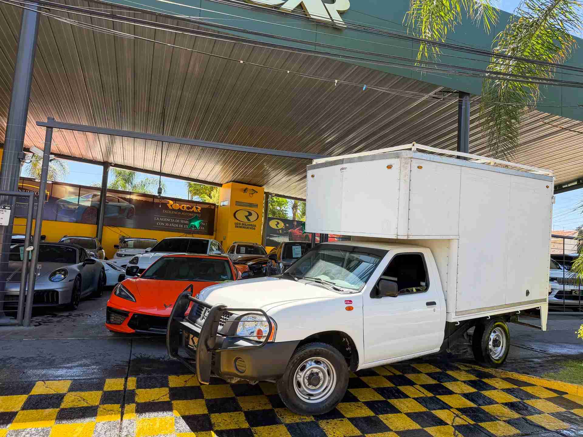 Nissan Np300