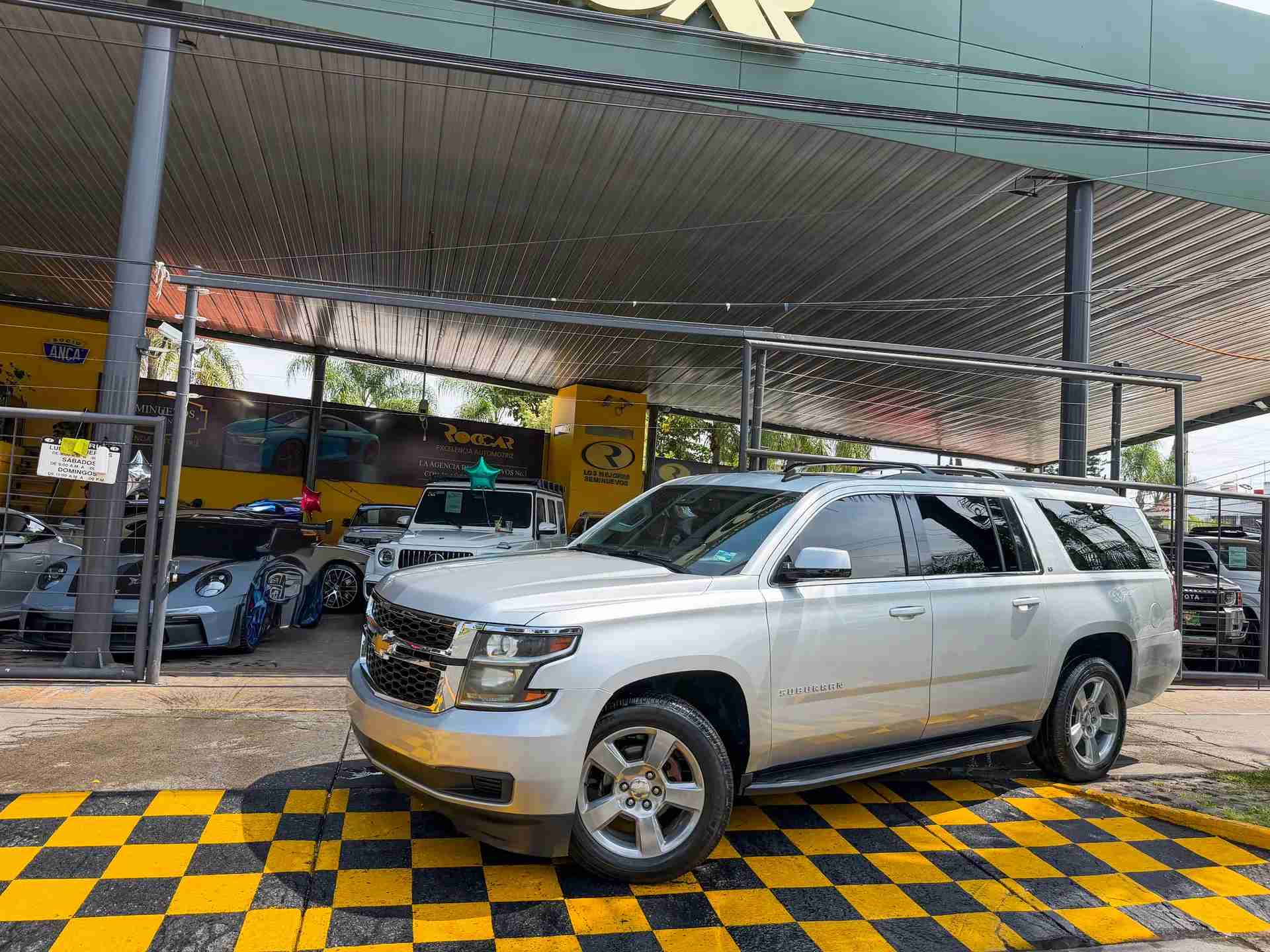 Chevrolet Suburban 