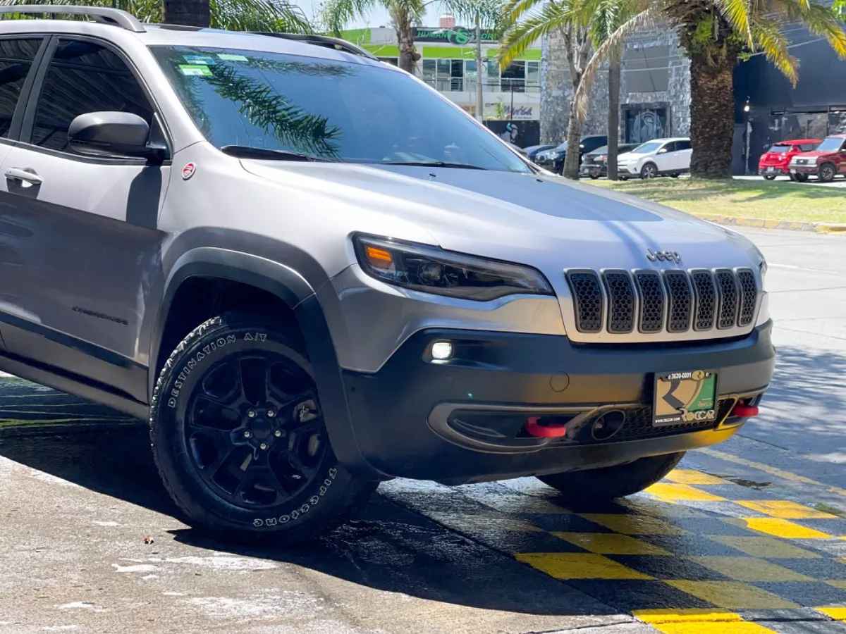 Car image 5