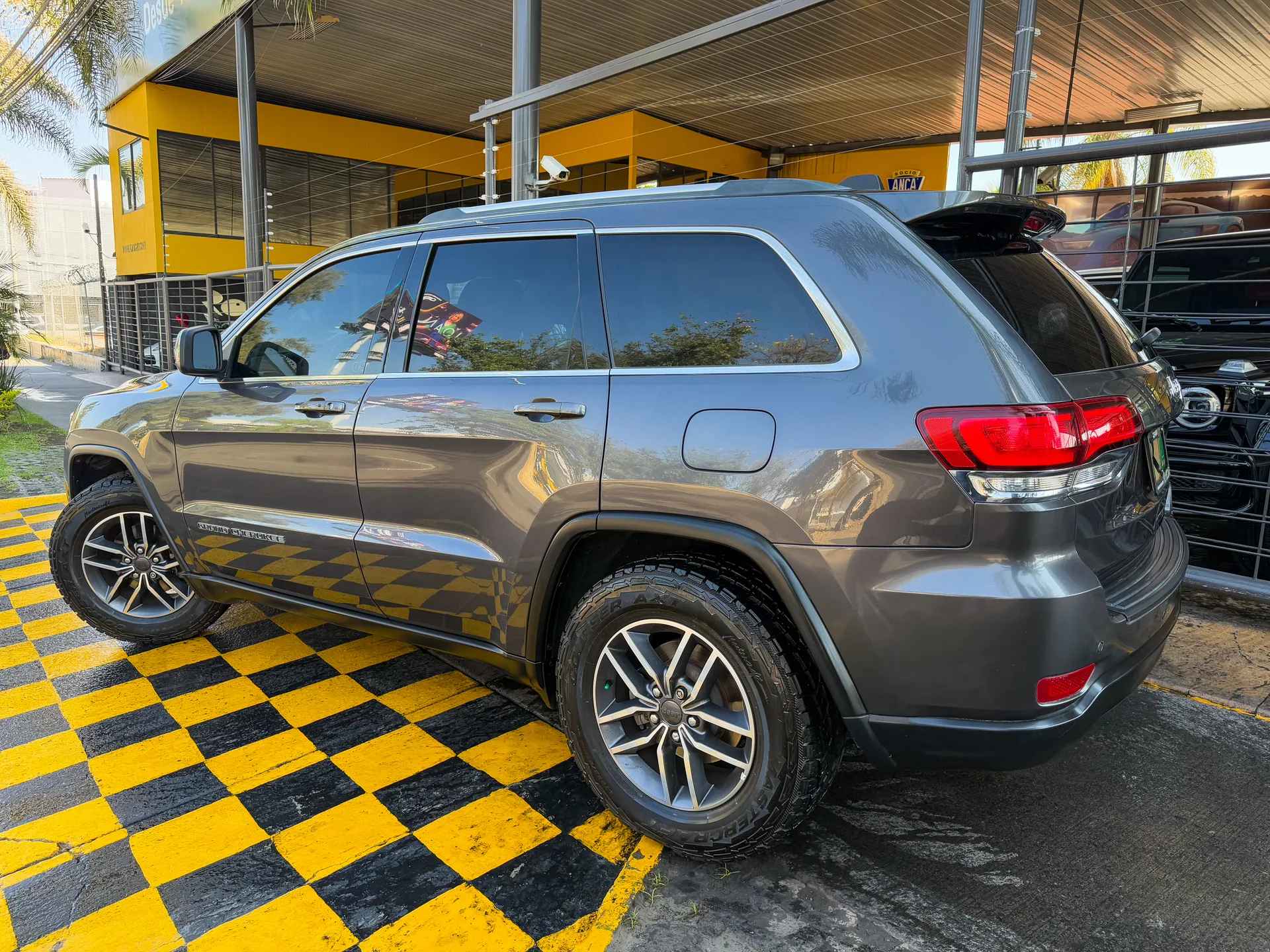 Car image 6