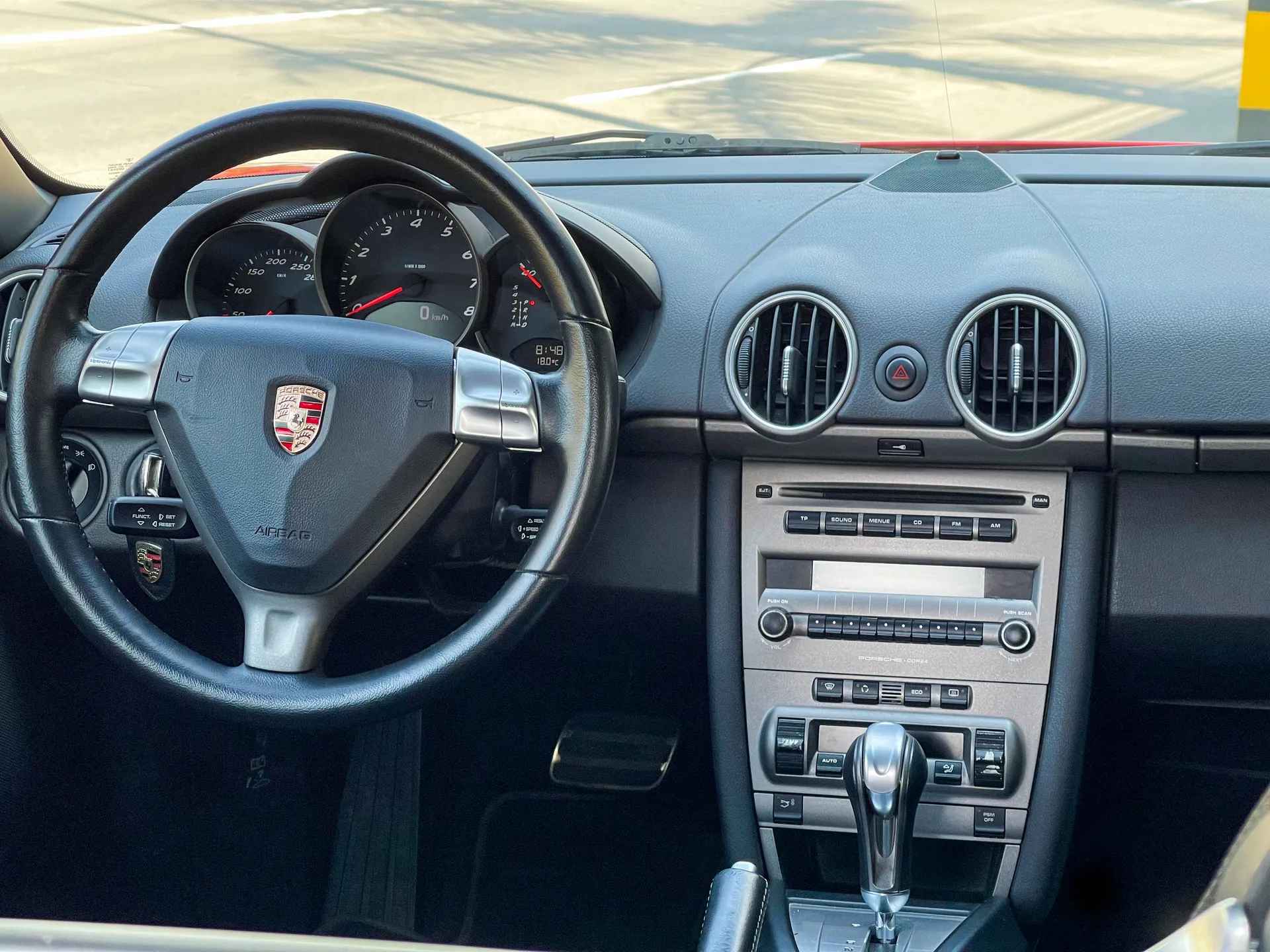 Car image 11