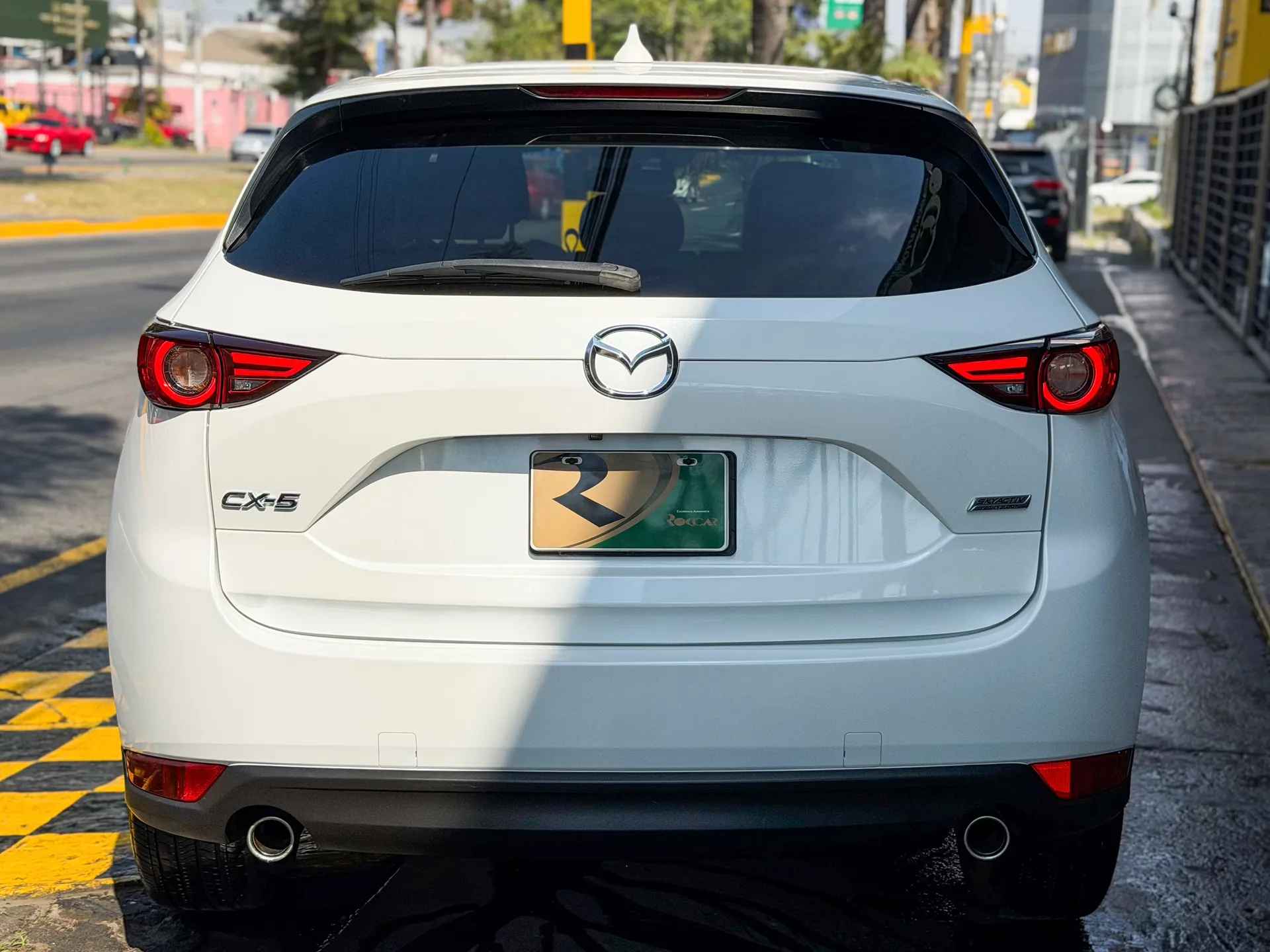 Car image 8