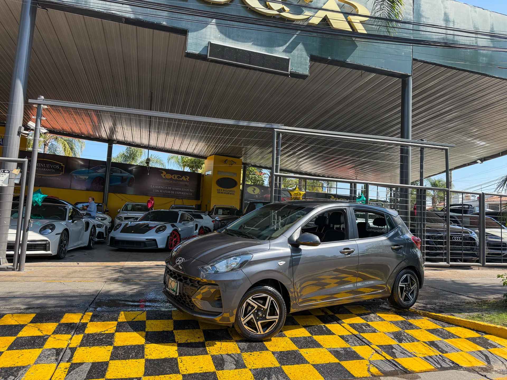 Car image 1