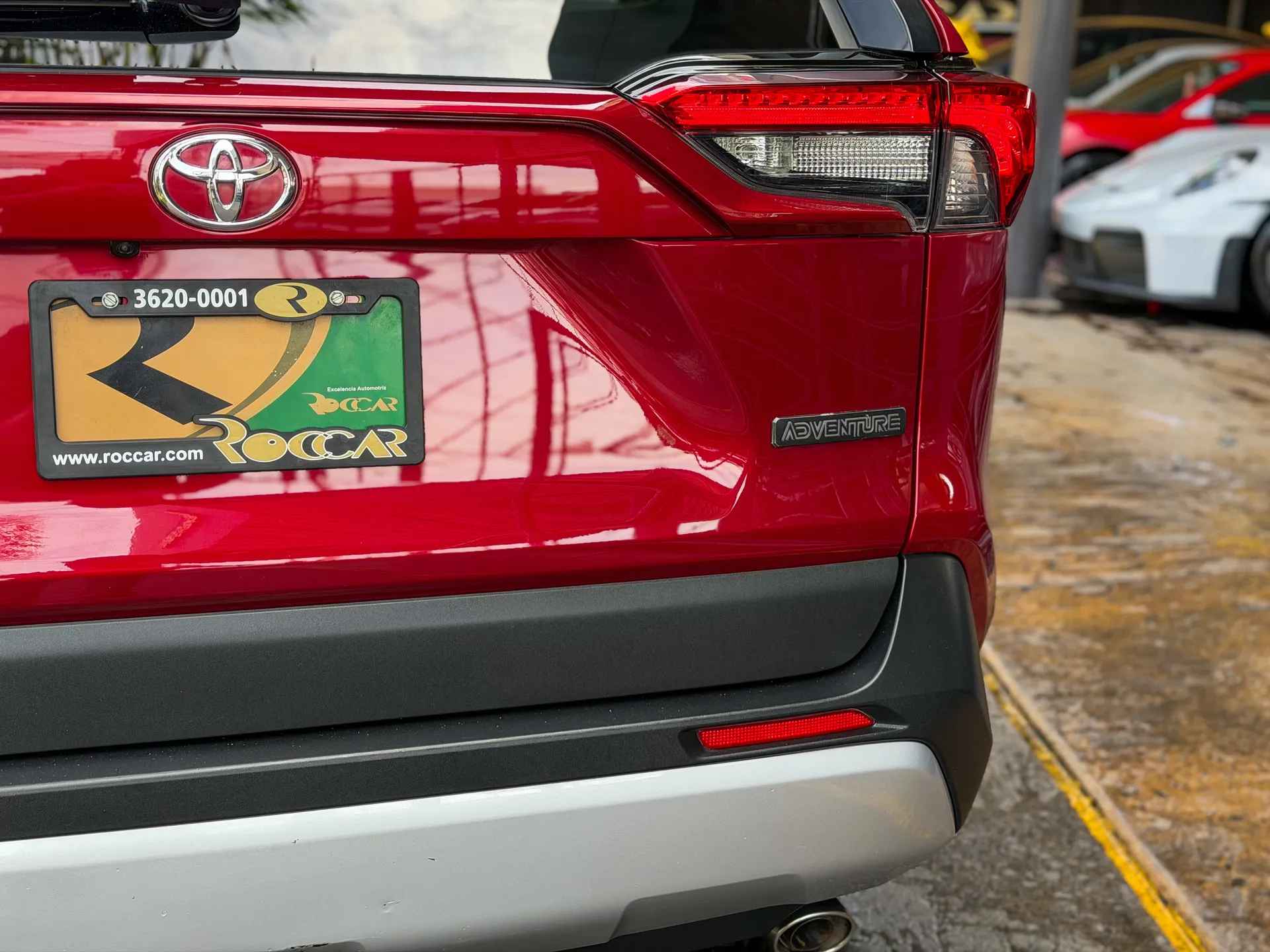 Car image 9