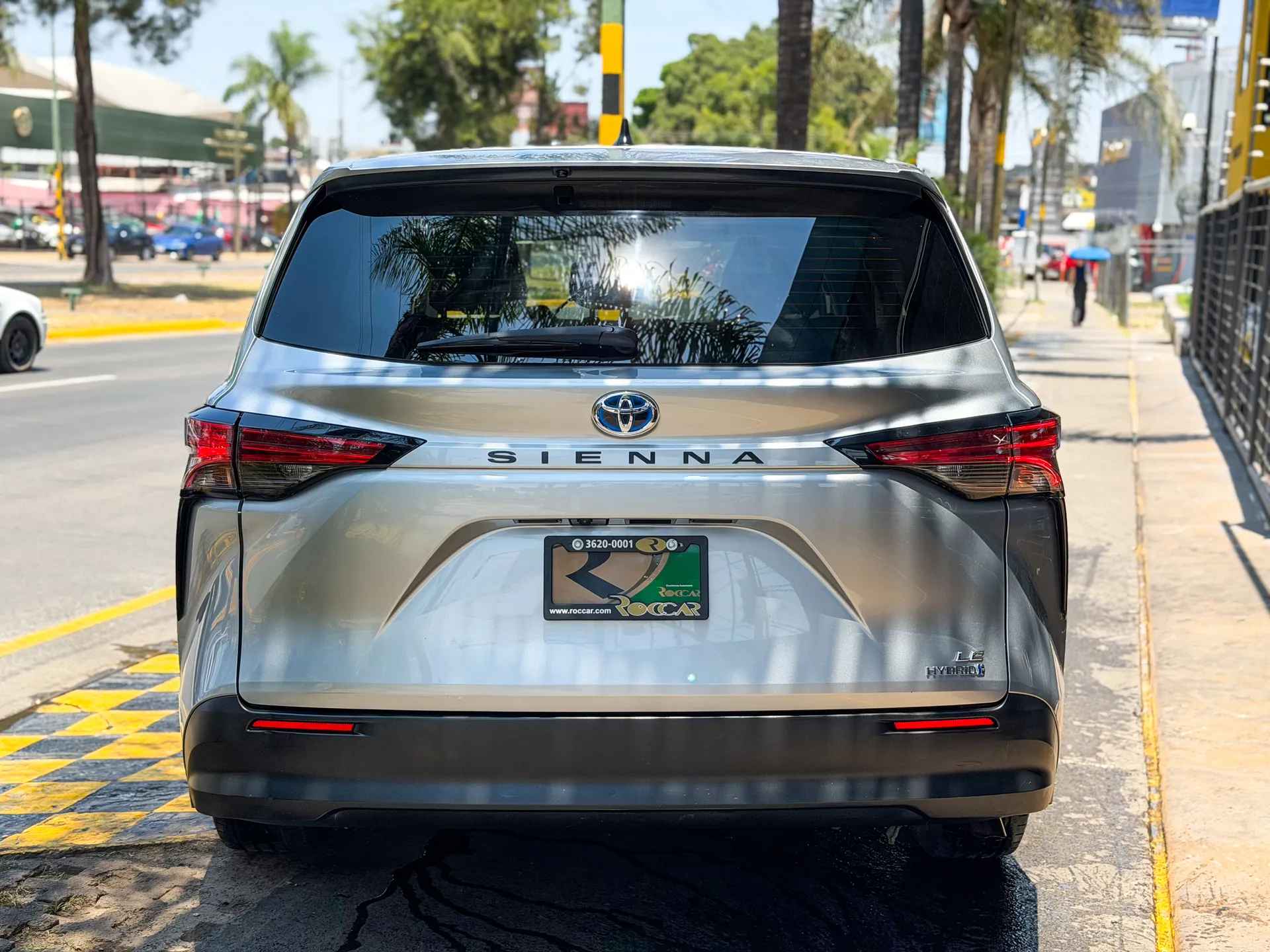 Car image 8