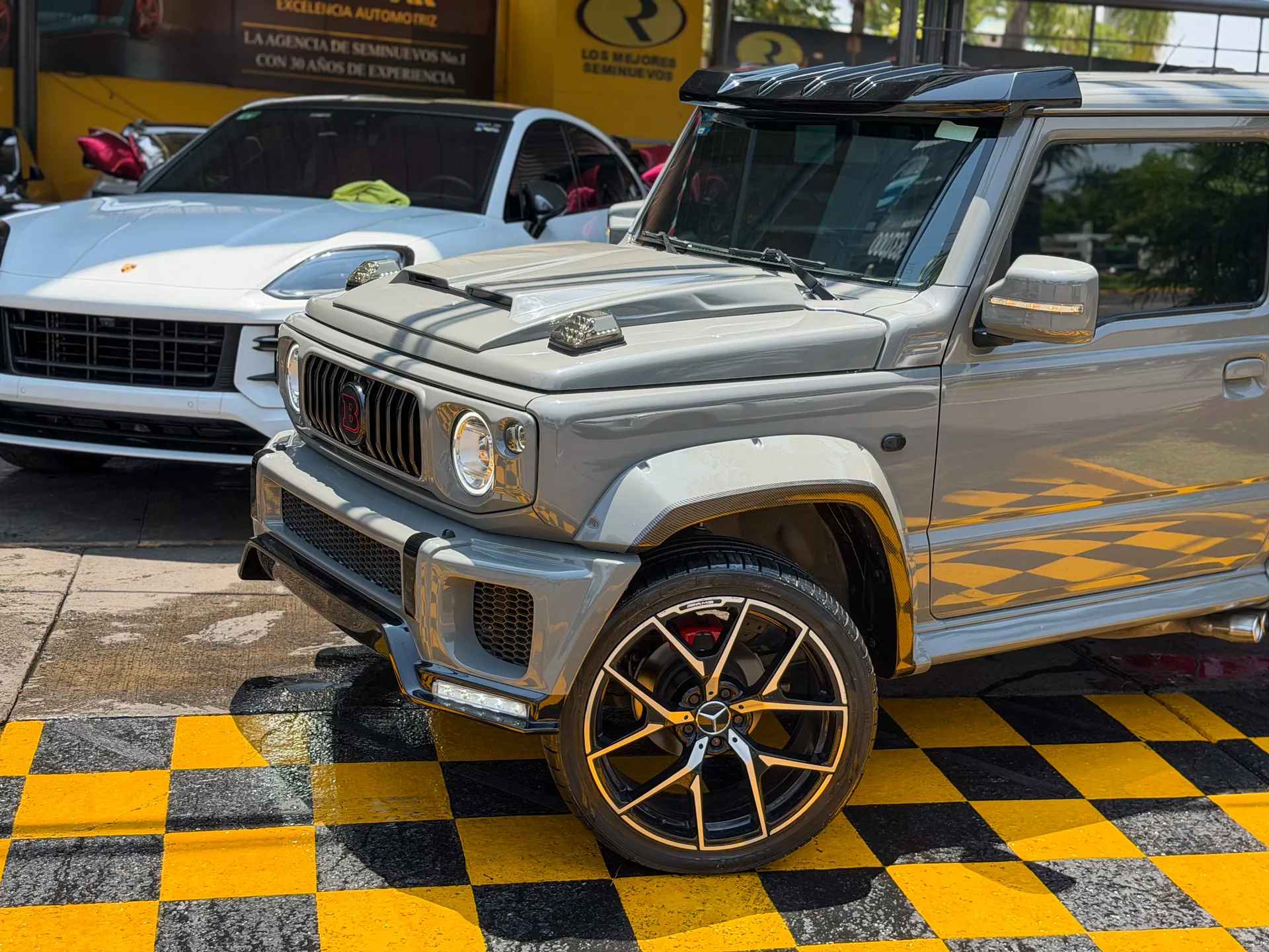Car image 2