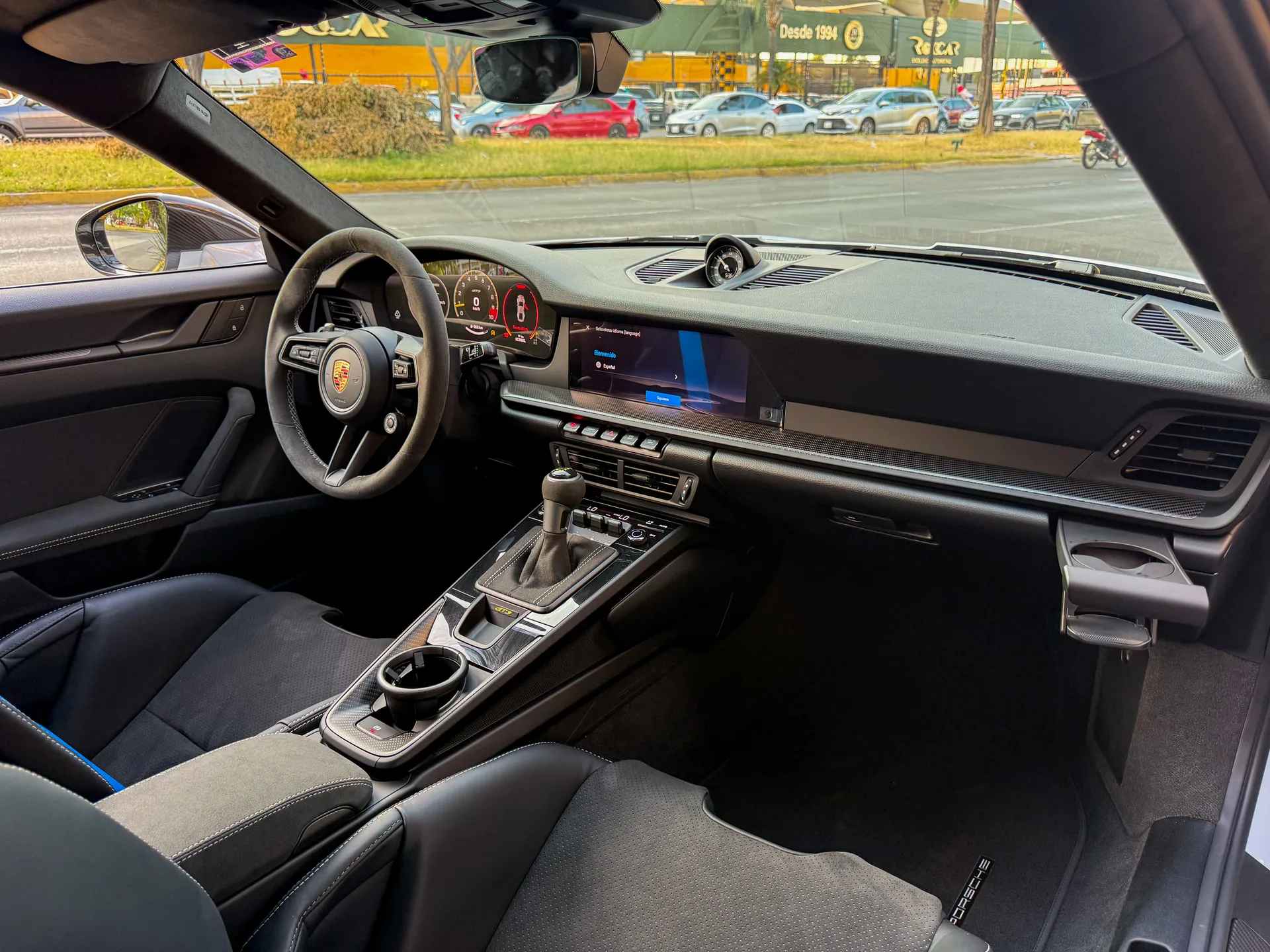 Car image 23
