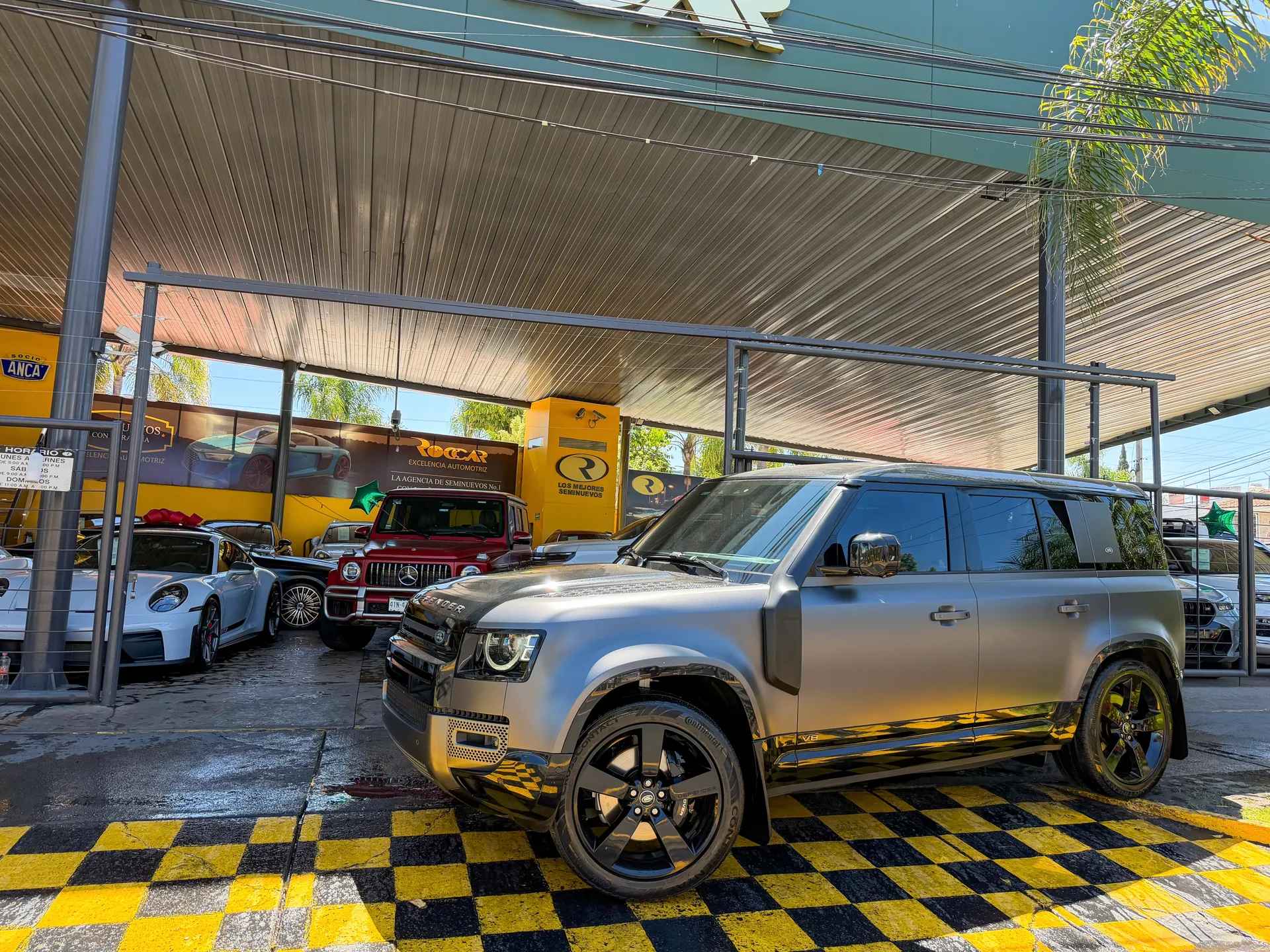Car image 1