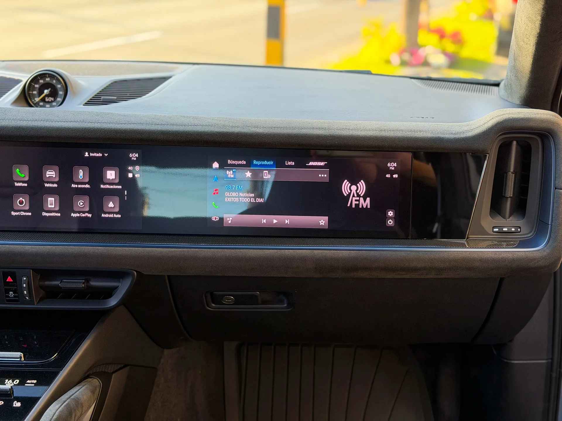 Car image 21