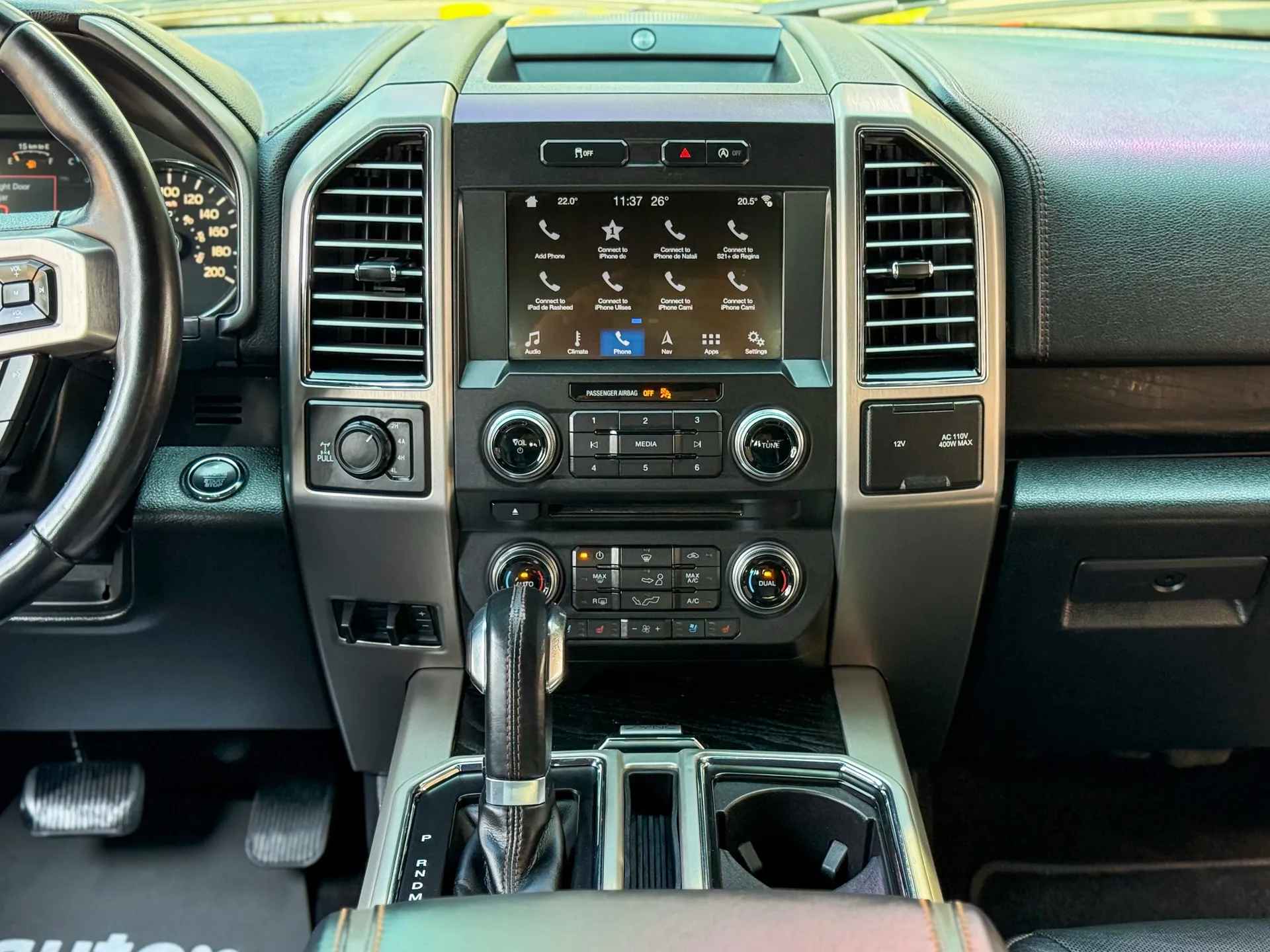 Car image 12