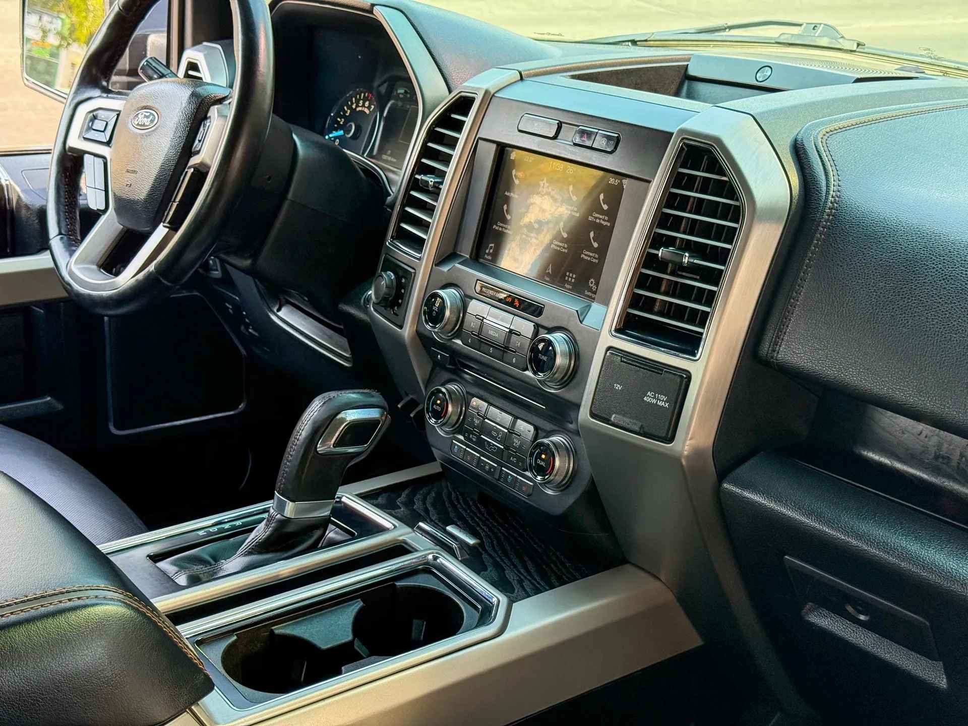 Car image 15