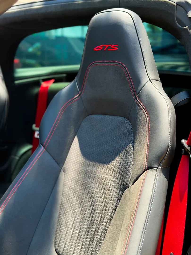 Car image 26