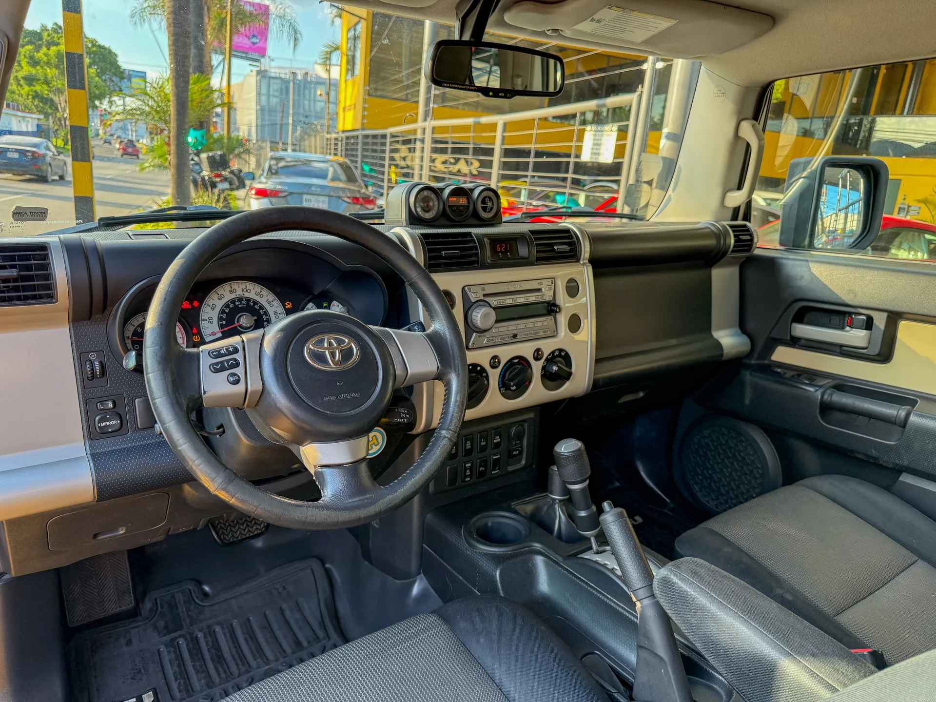 Car image 9