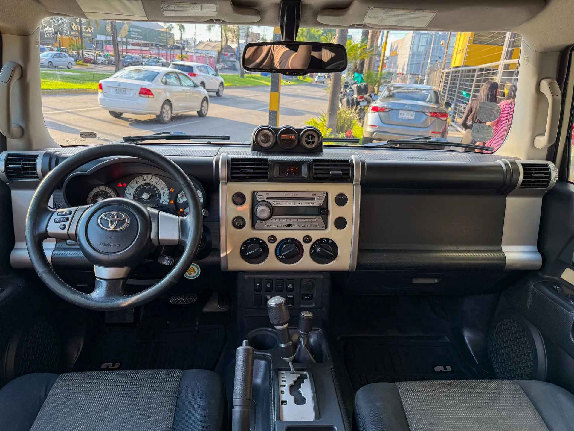 Car image 10