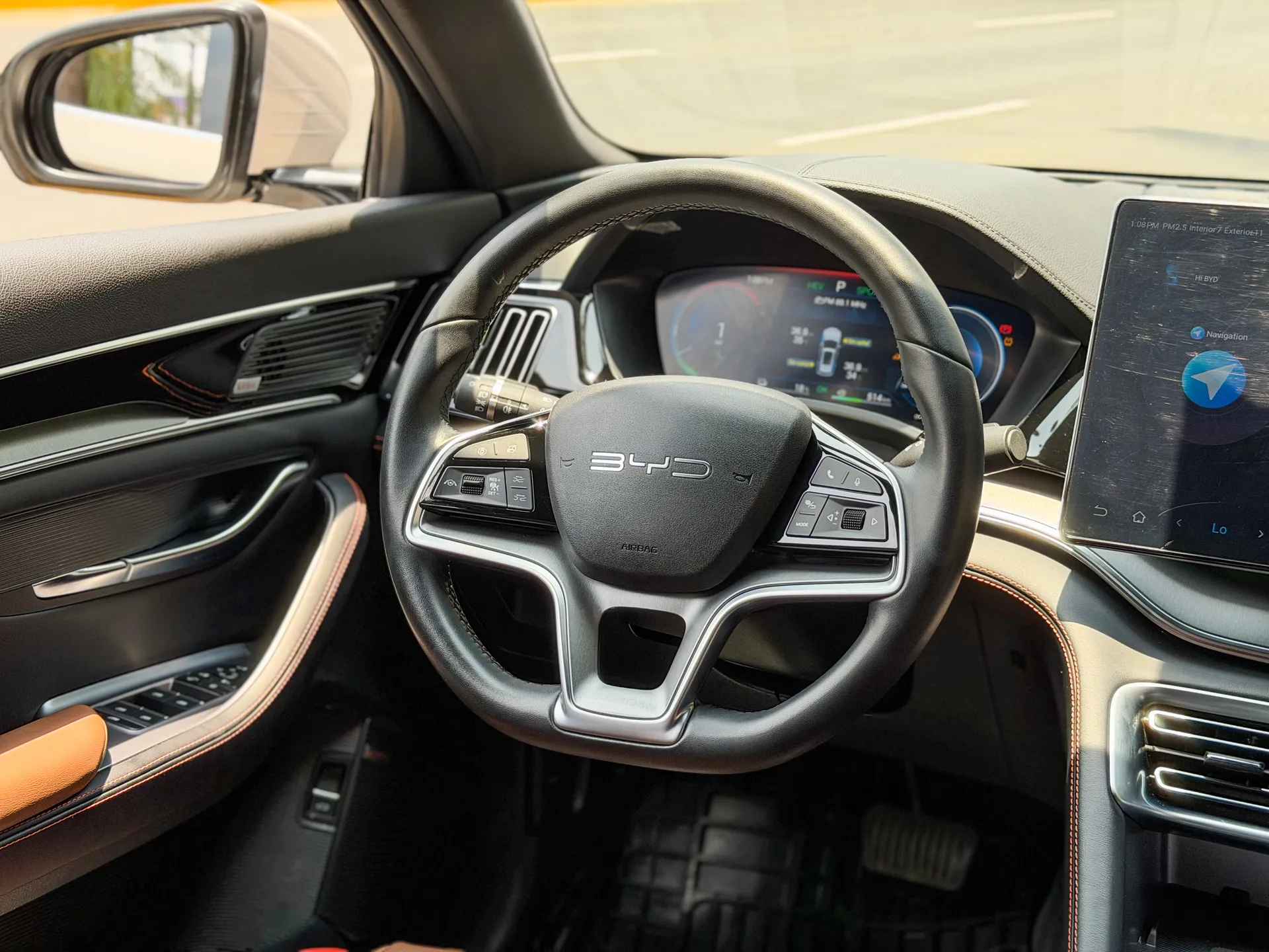 Car image 11