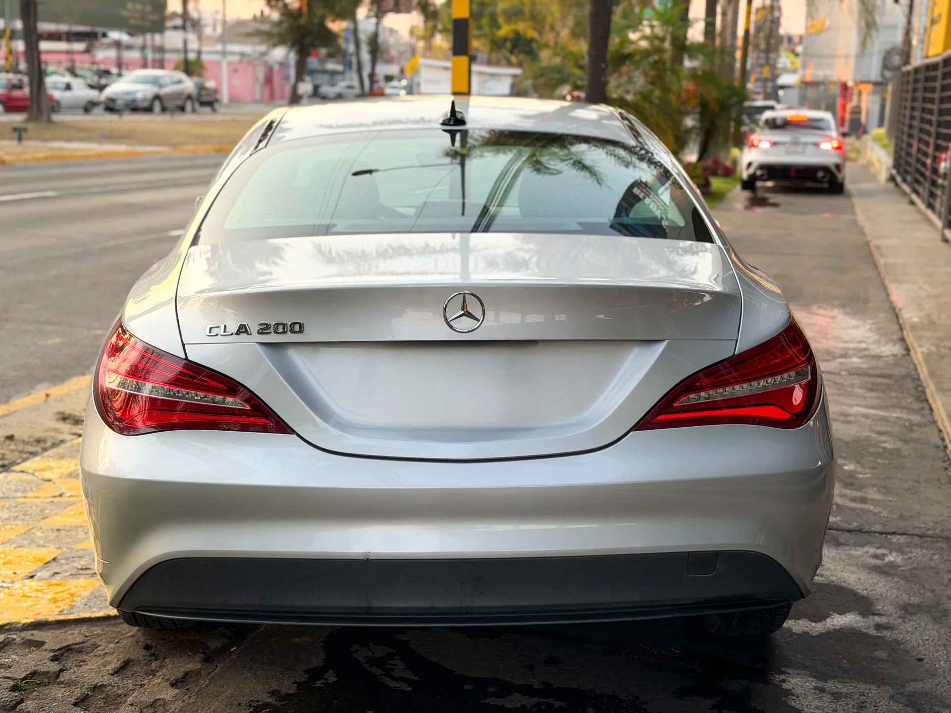 Car image 8
