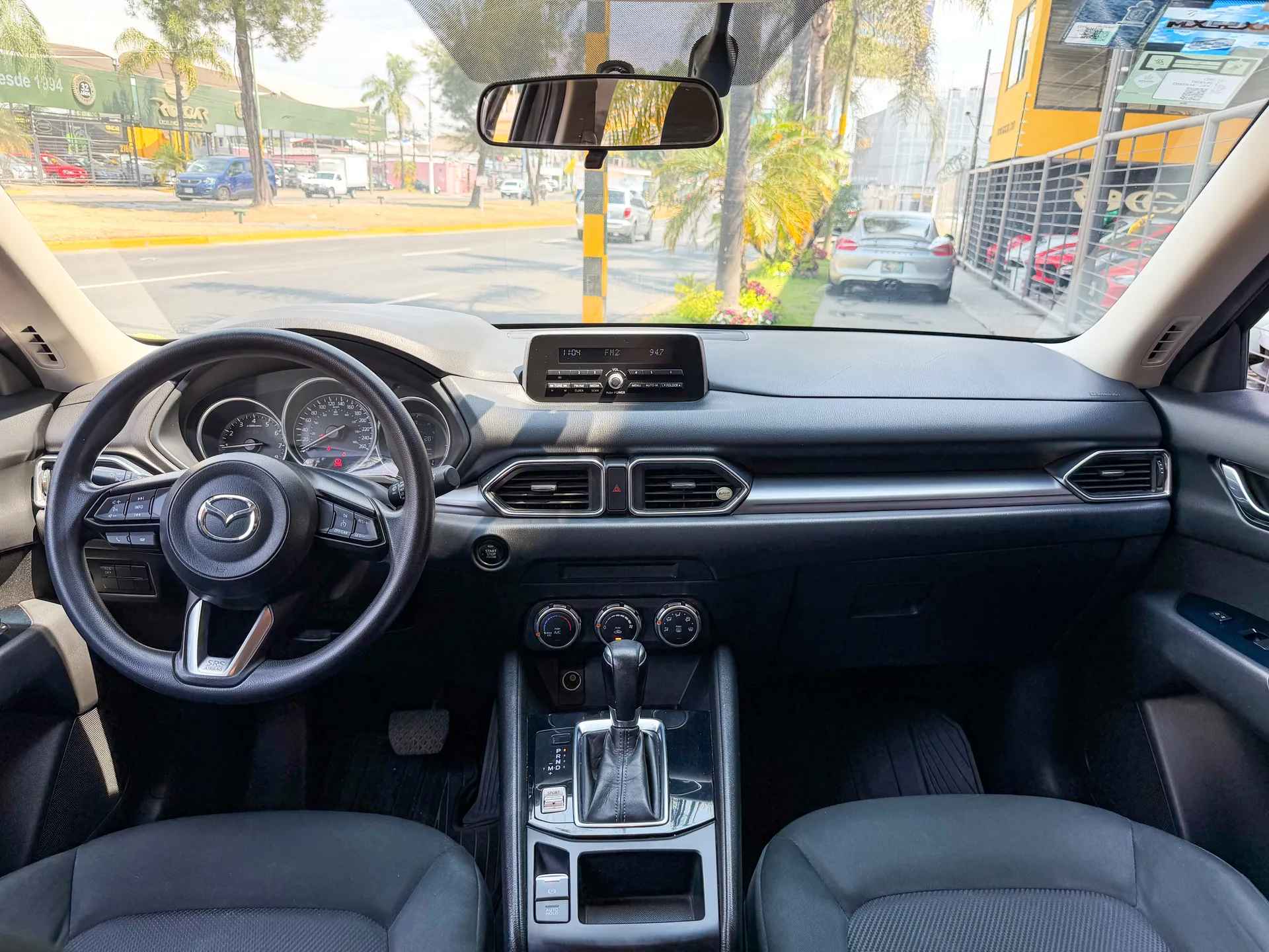 Car image 10