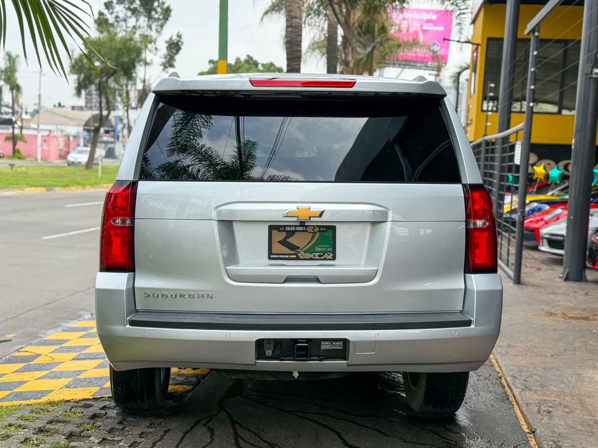 Car image 8