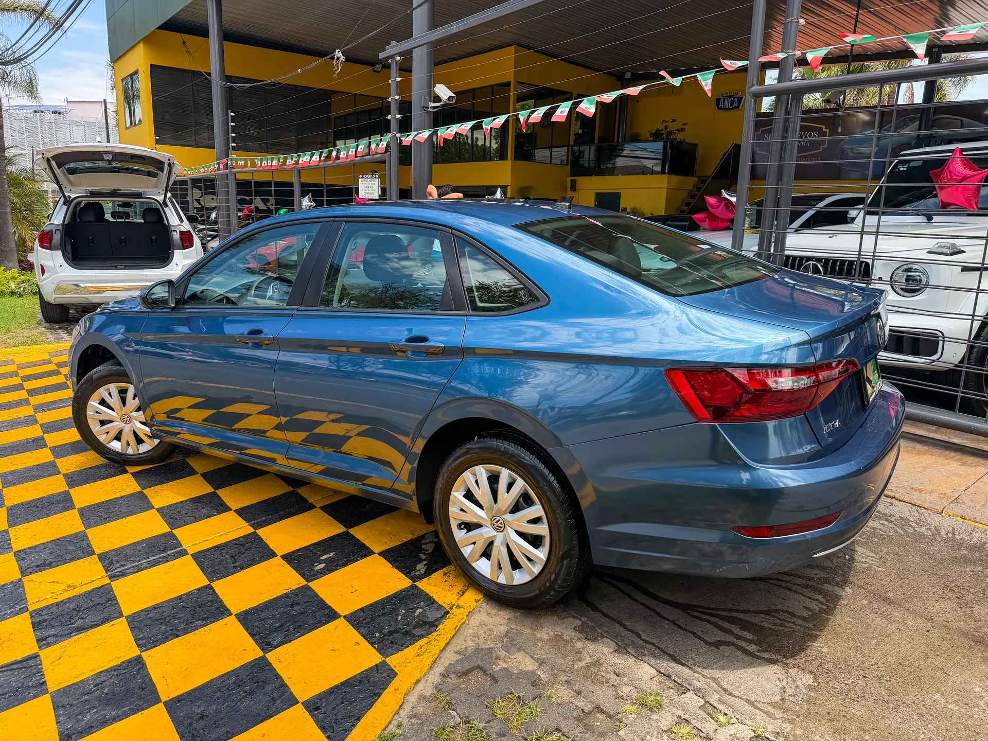 Car image 6