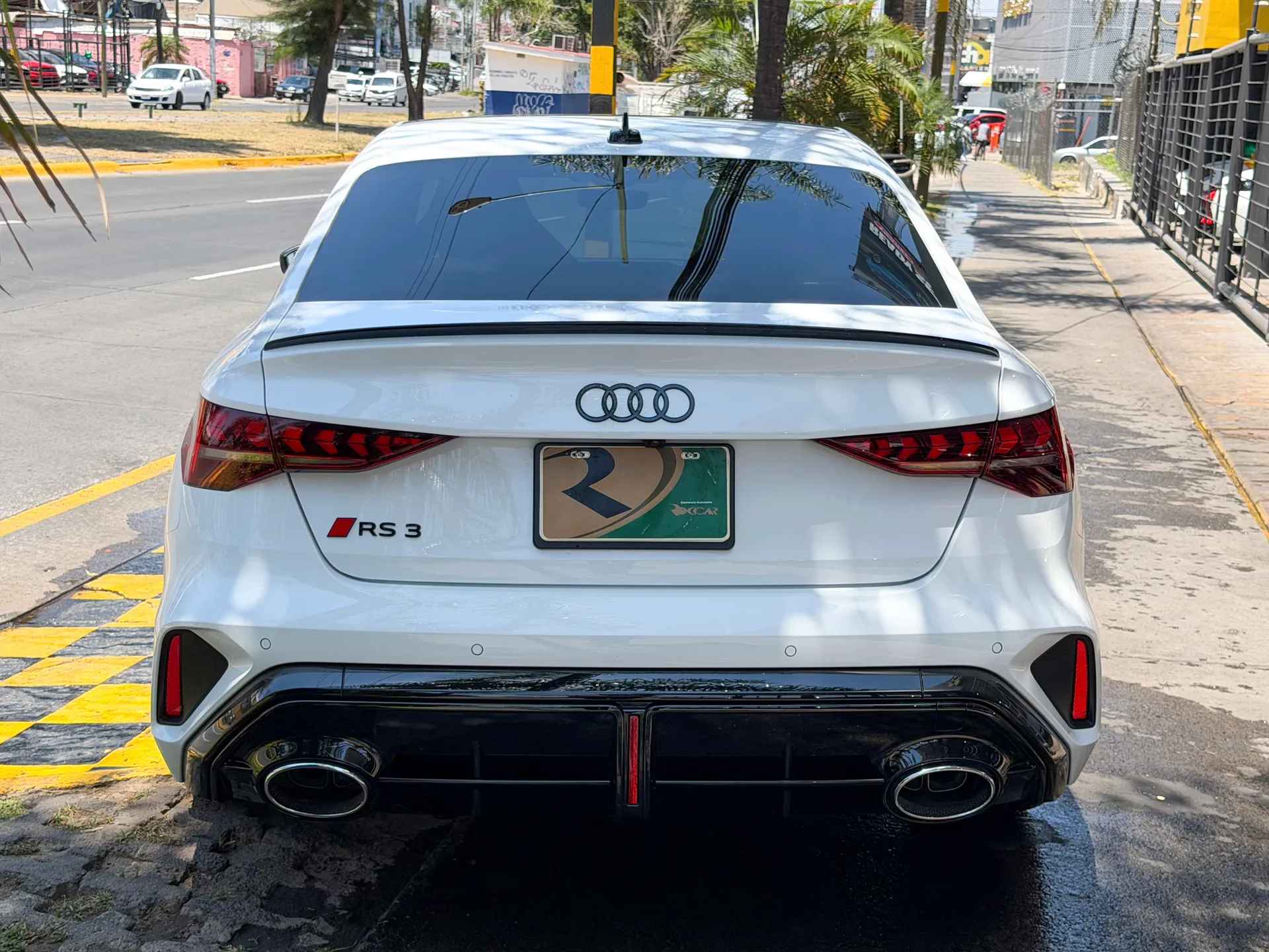 Car image 7