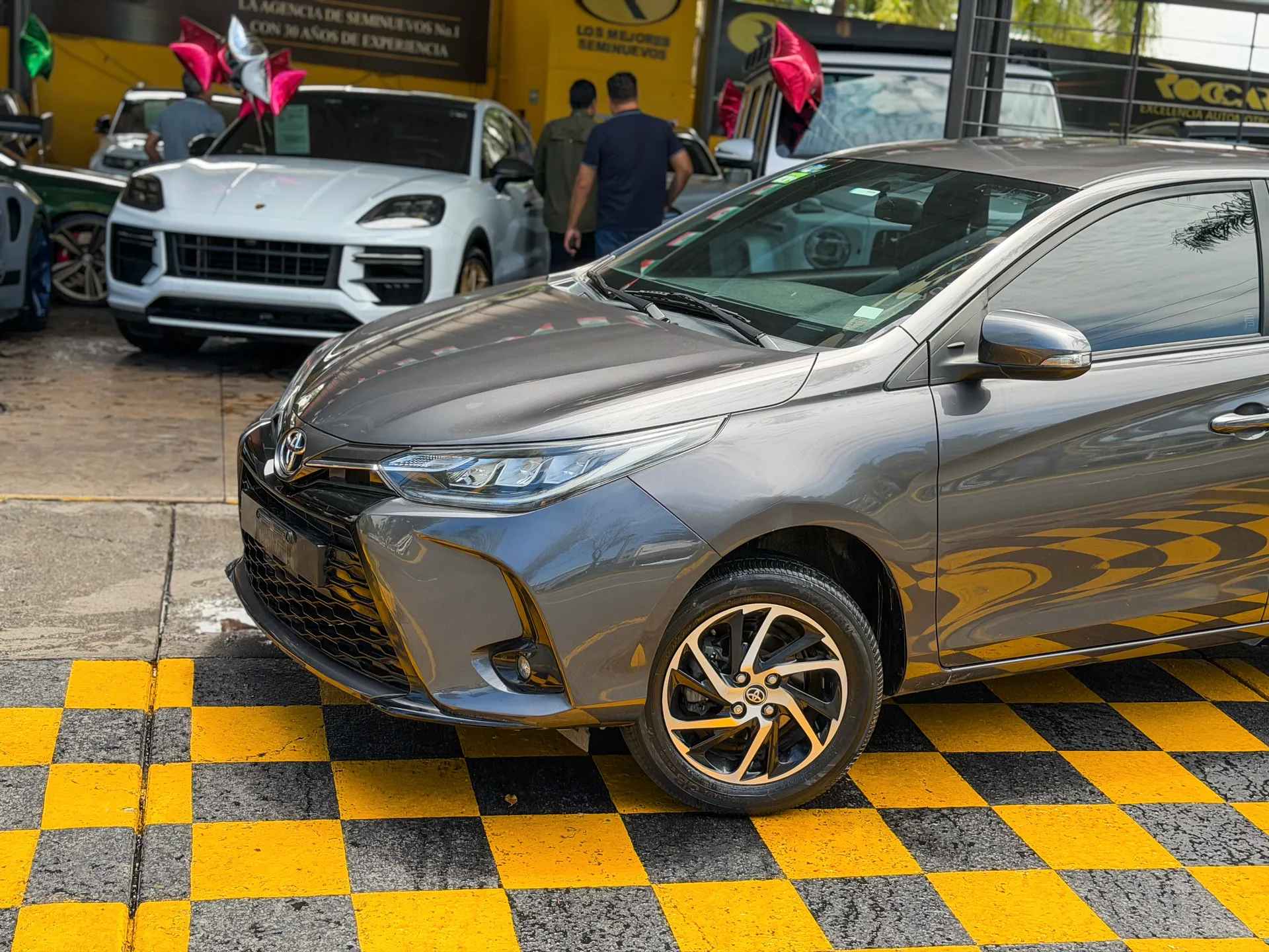 Car image 2