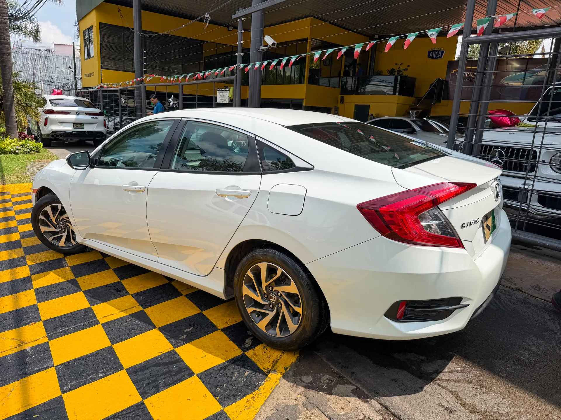 Car image 6