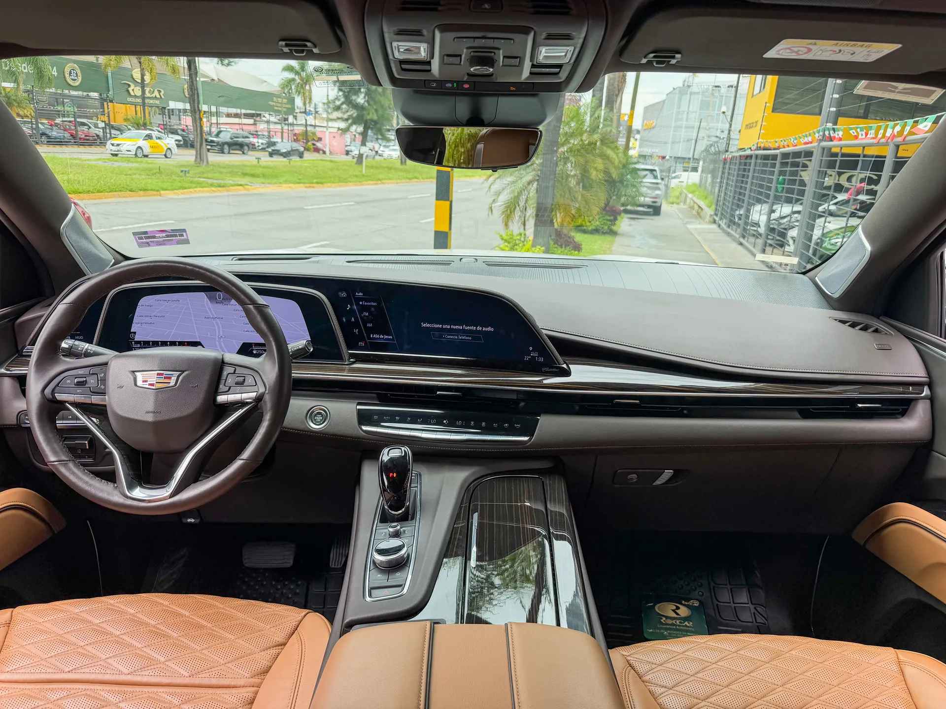 Car image 10