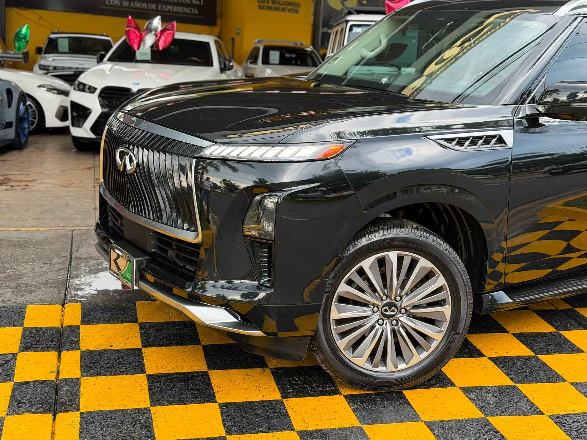 Car image 2