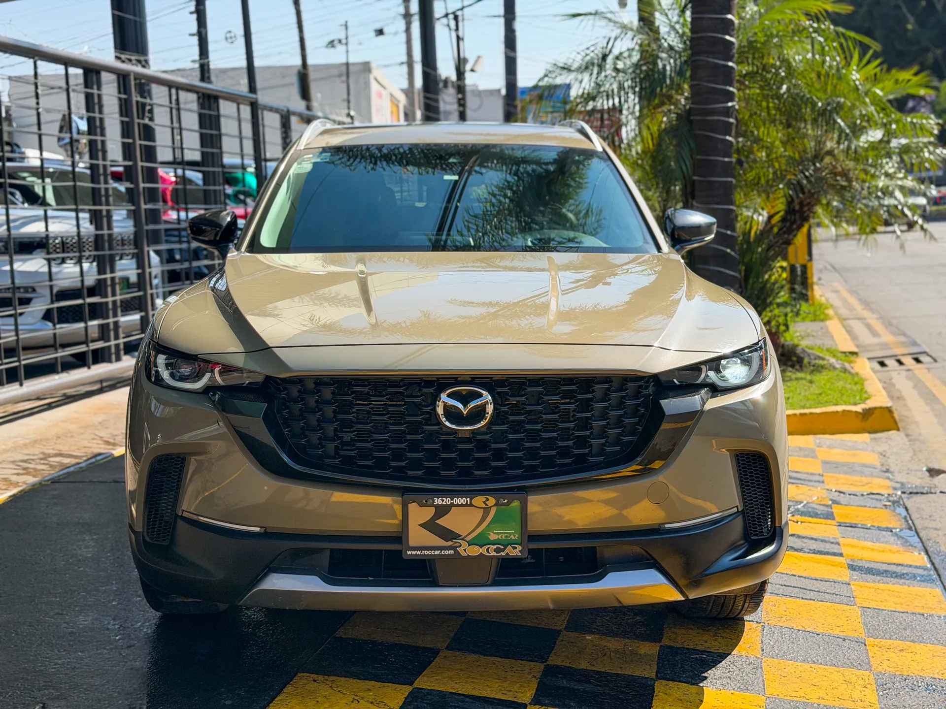 Car image 3