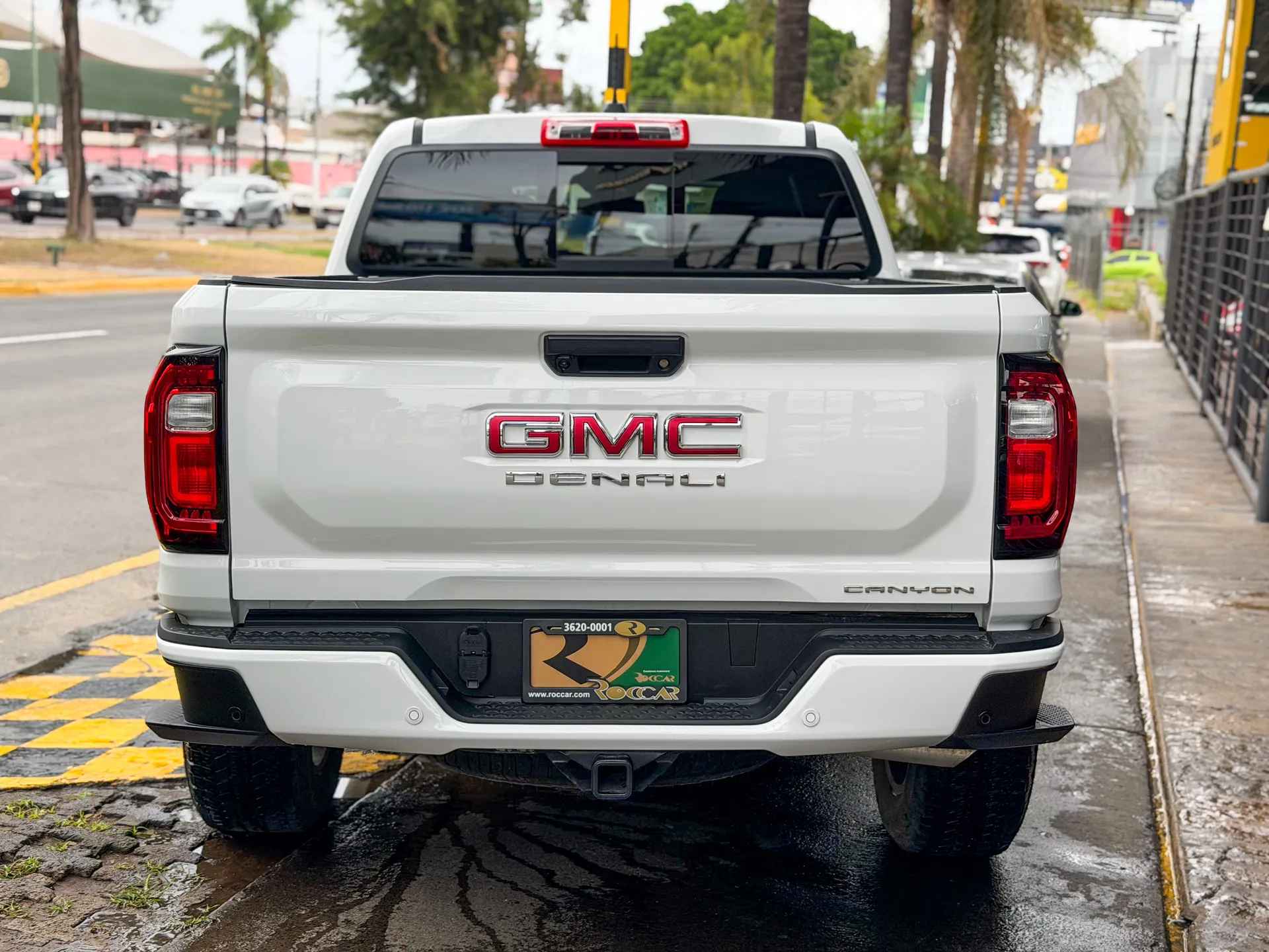 Car image 8