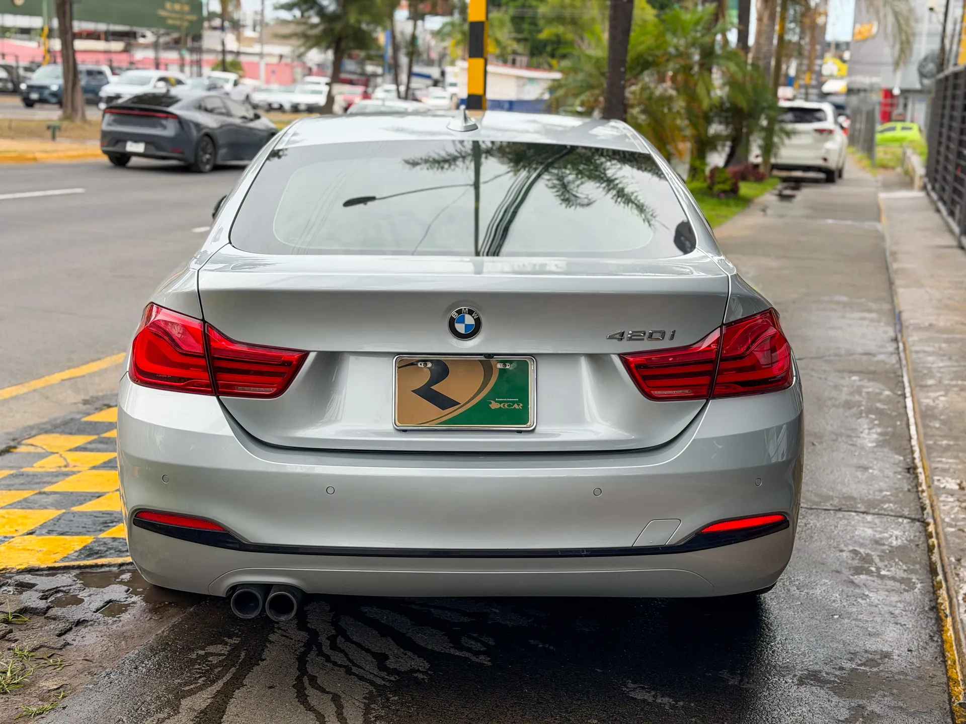 Car image 8