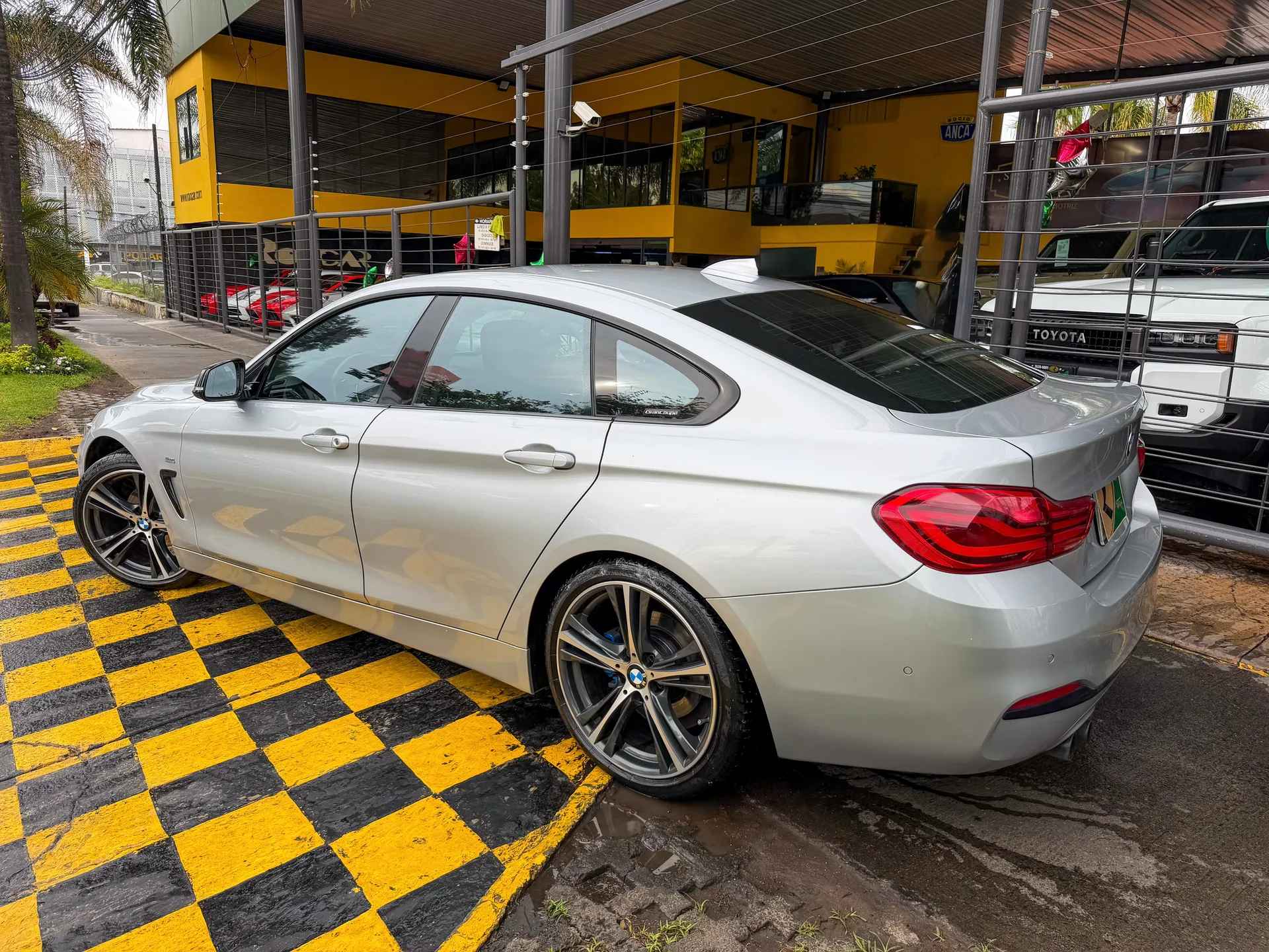 Car image 6