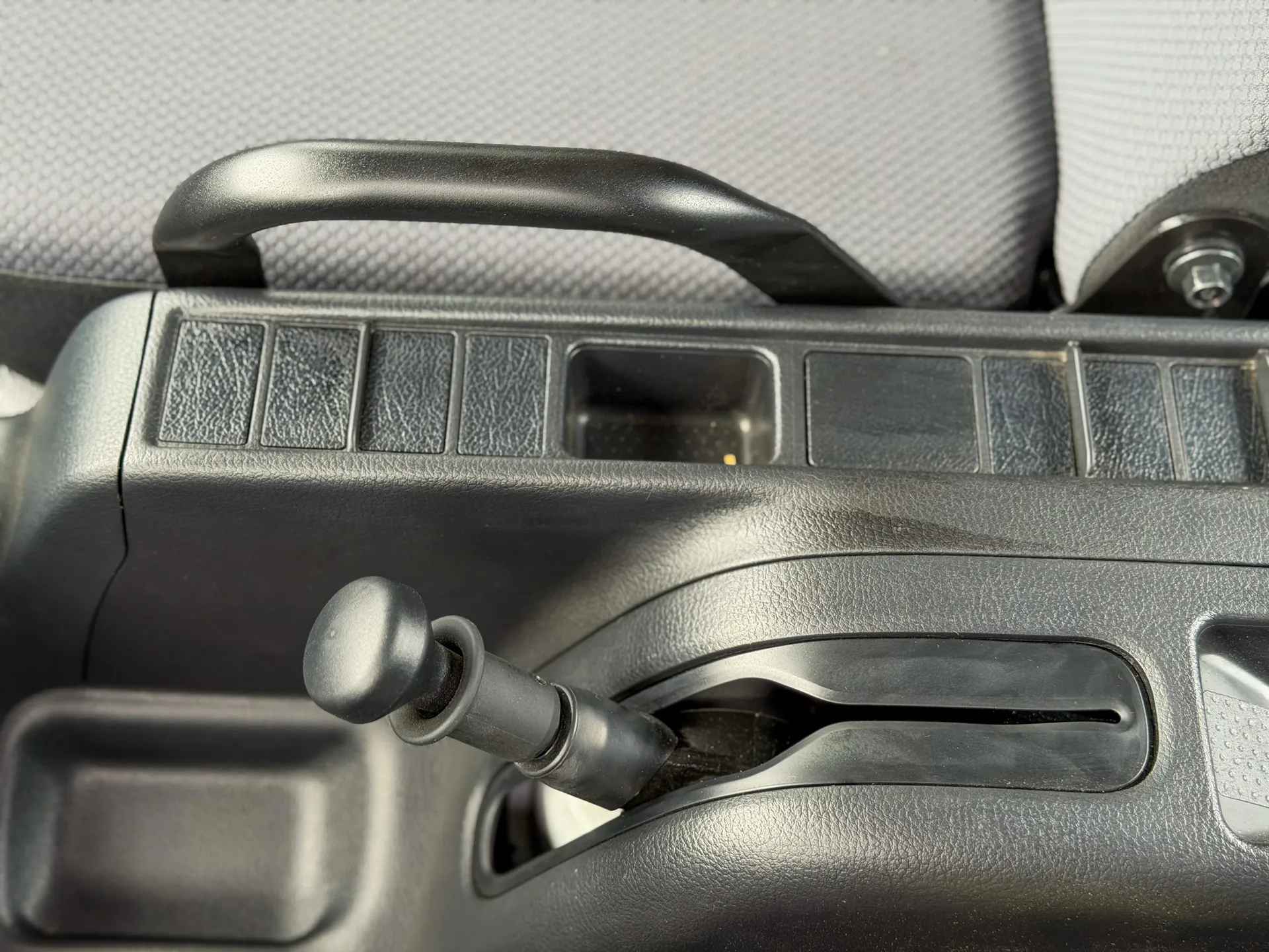 Car image 27