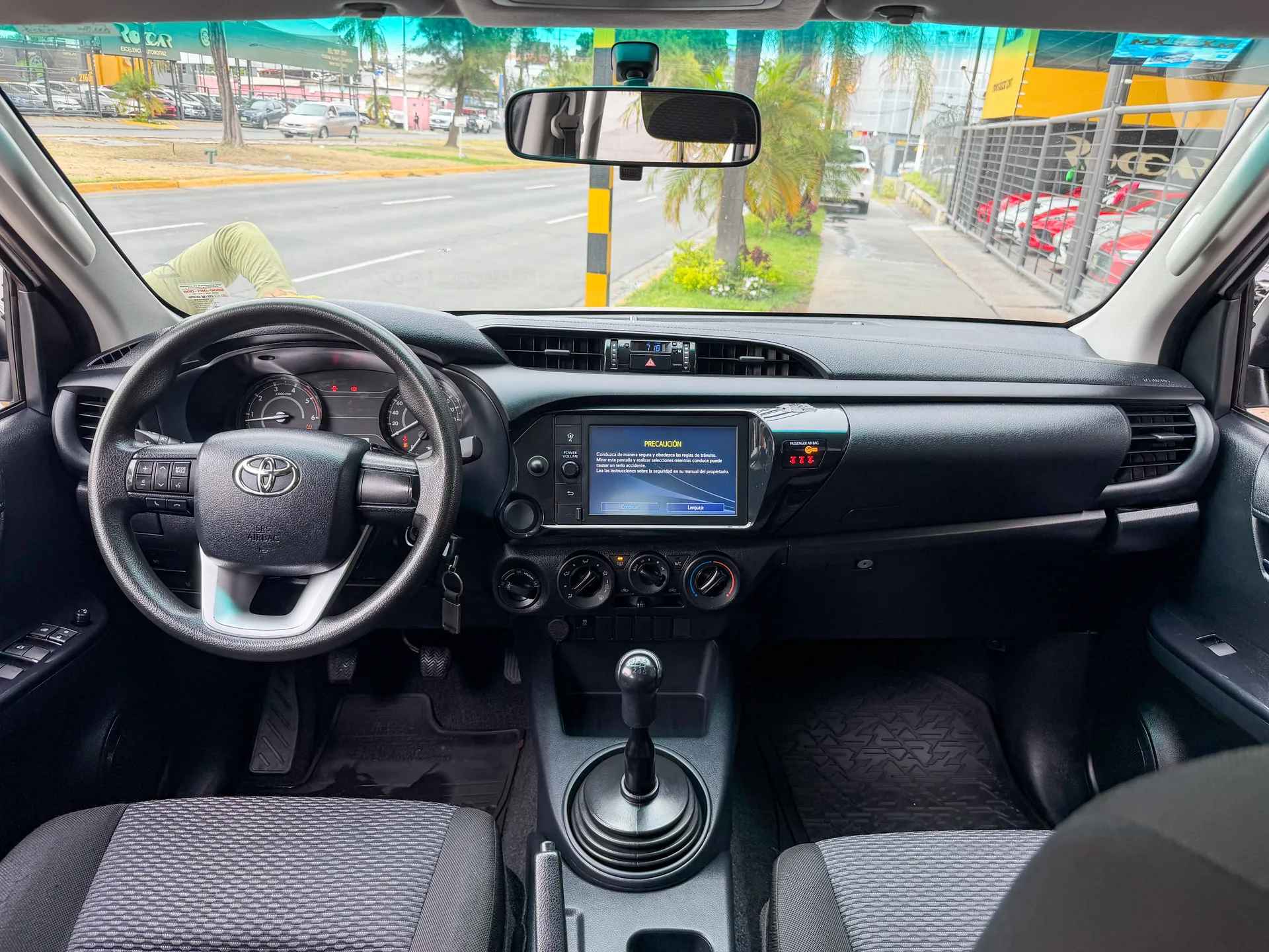 Car image 11