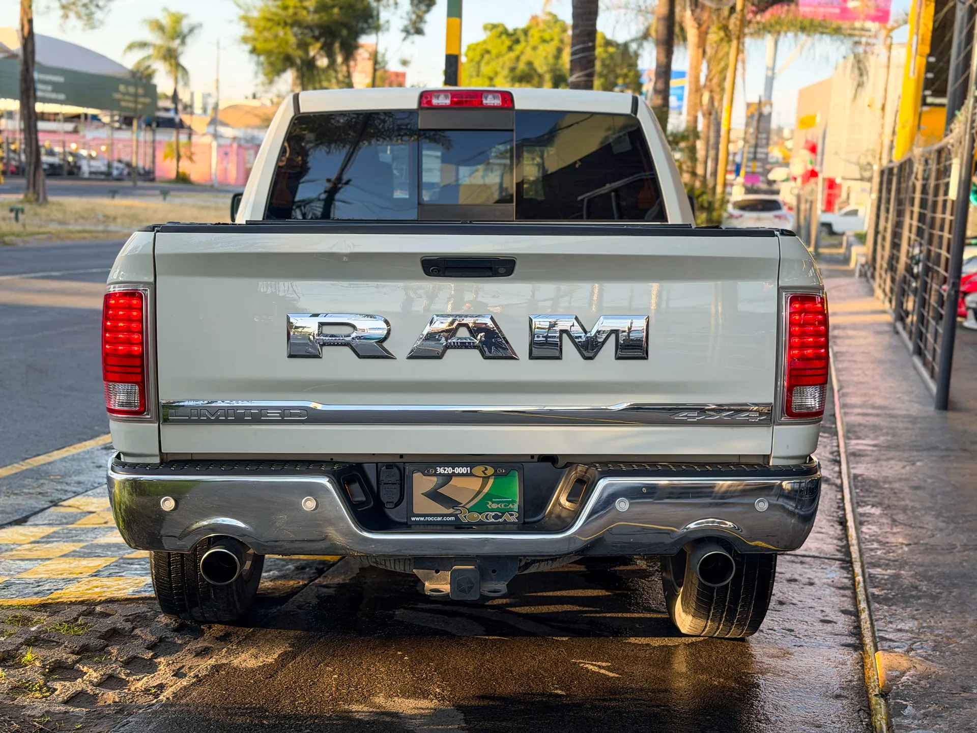 Car image 8