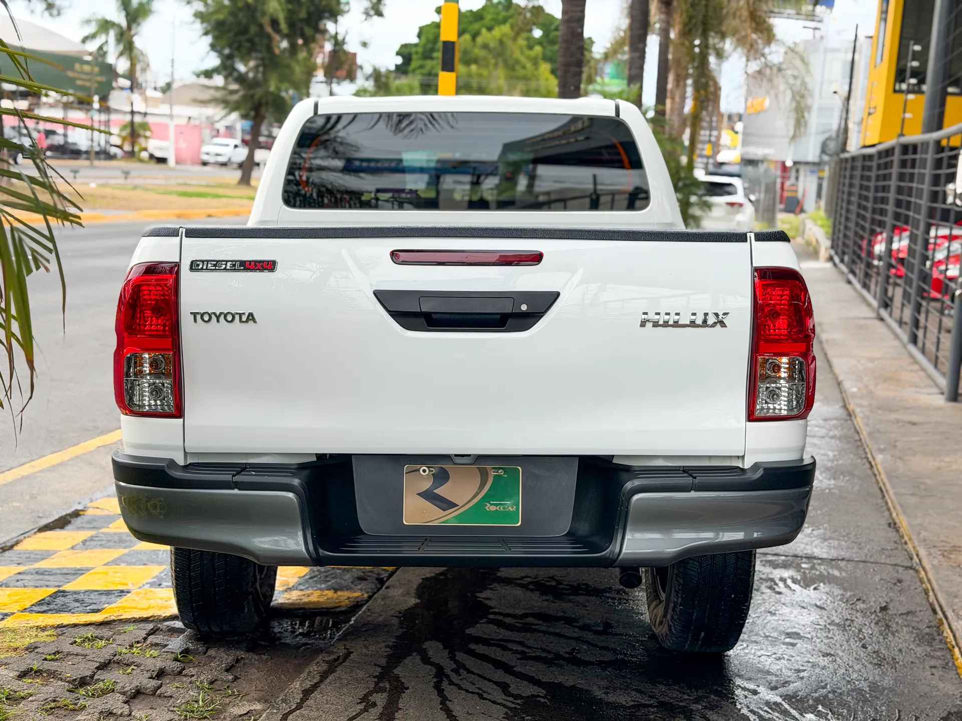 Car image 8