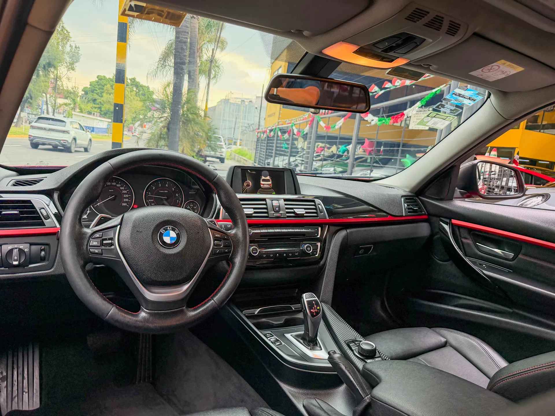 Car image 9