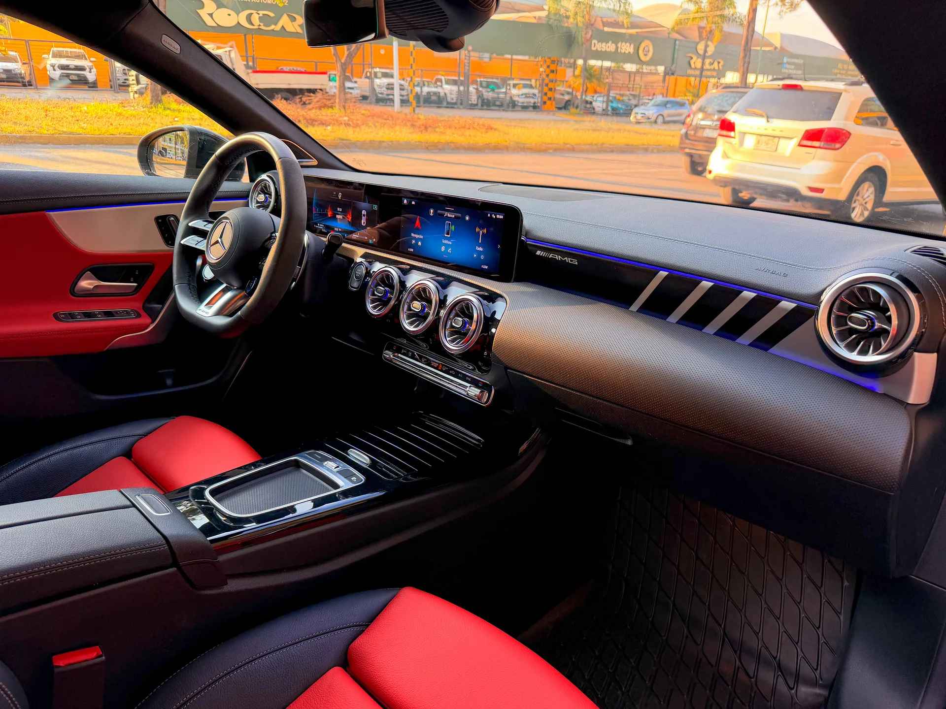 Car image 16
