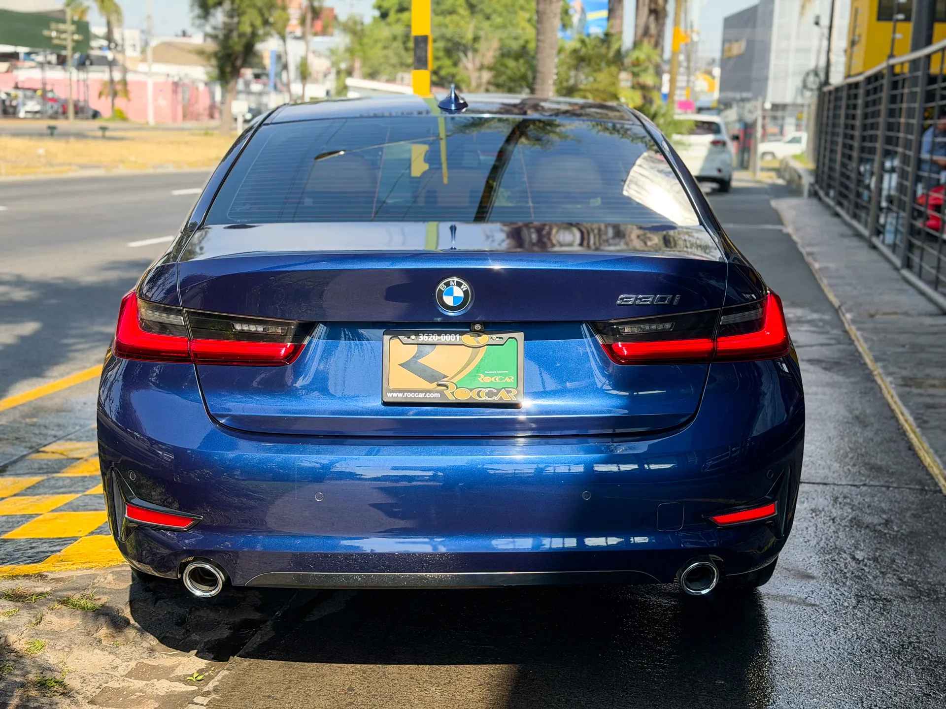 Car image 8