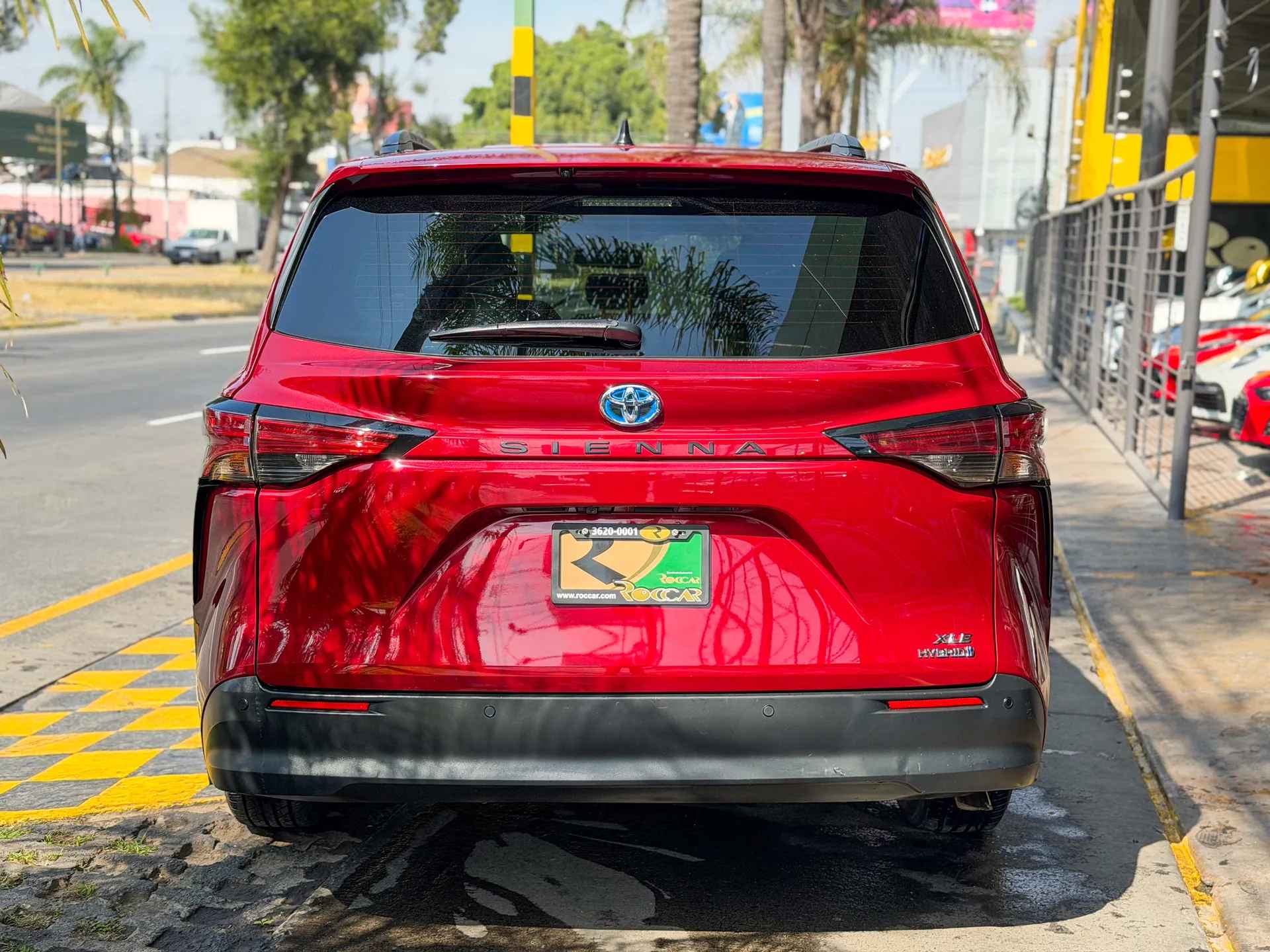 Car image 8