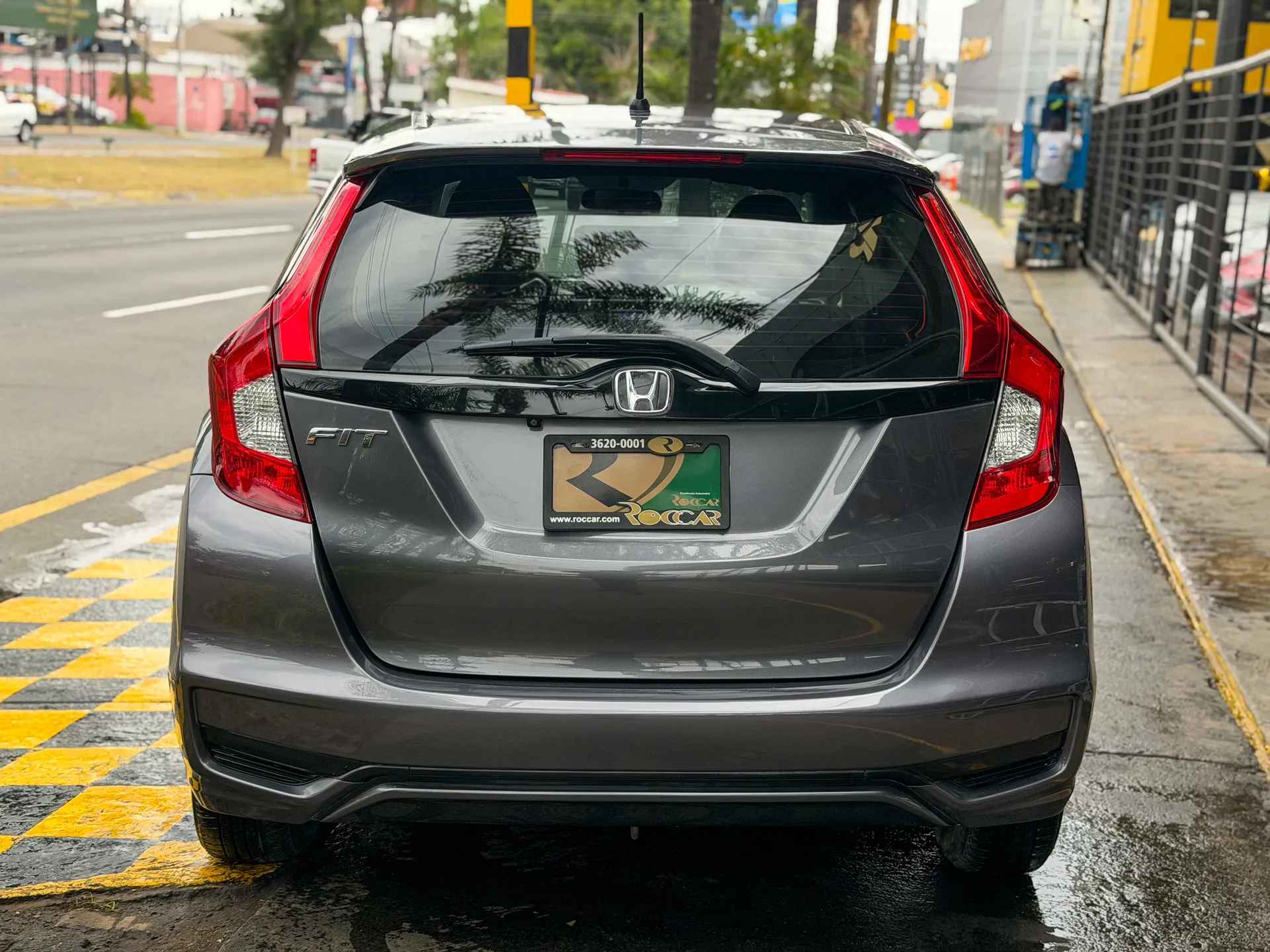 Car image 8