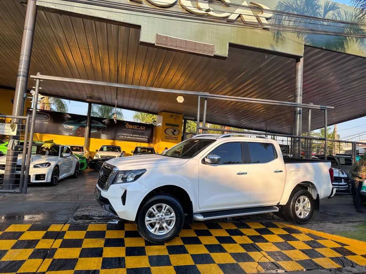 Nissan Np 300