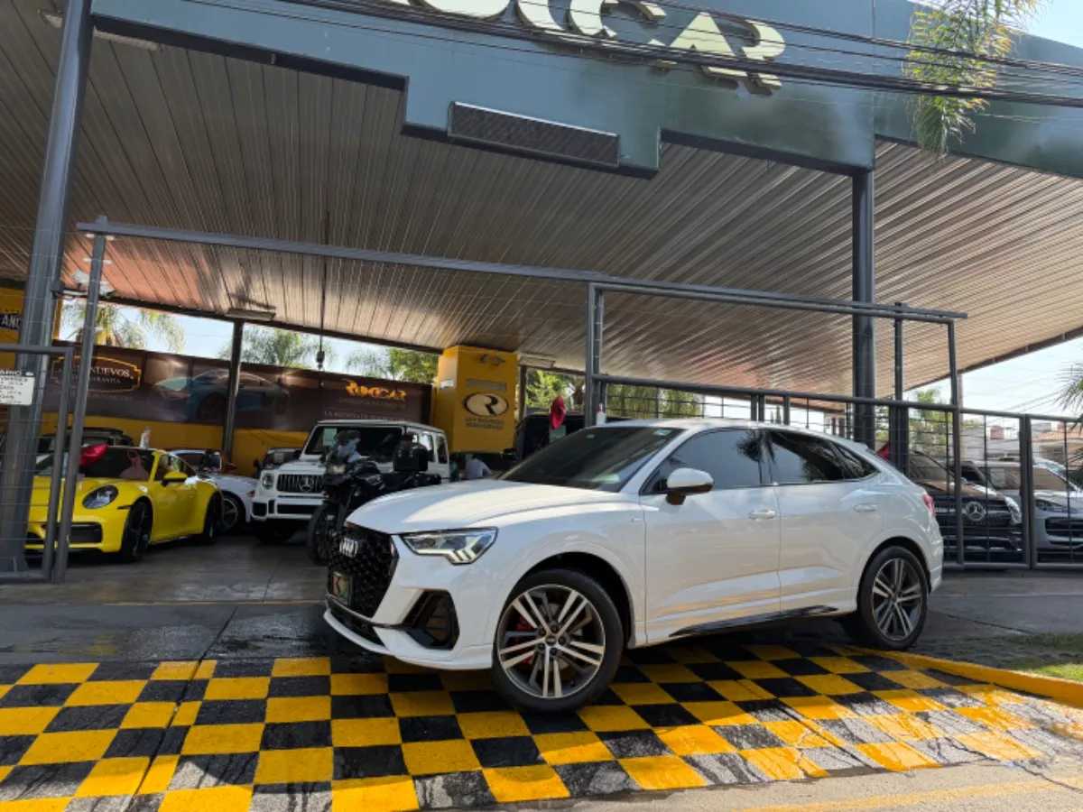 Audi Q3