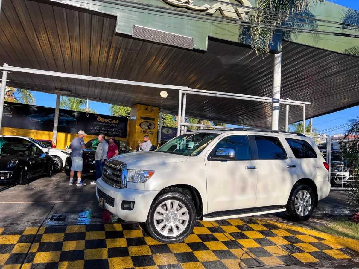 Toyota Sequoia
