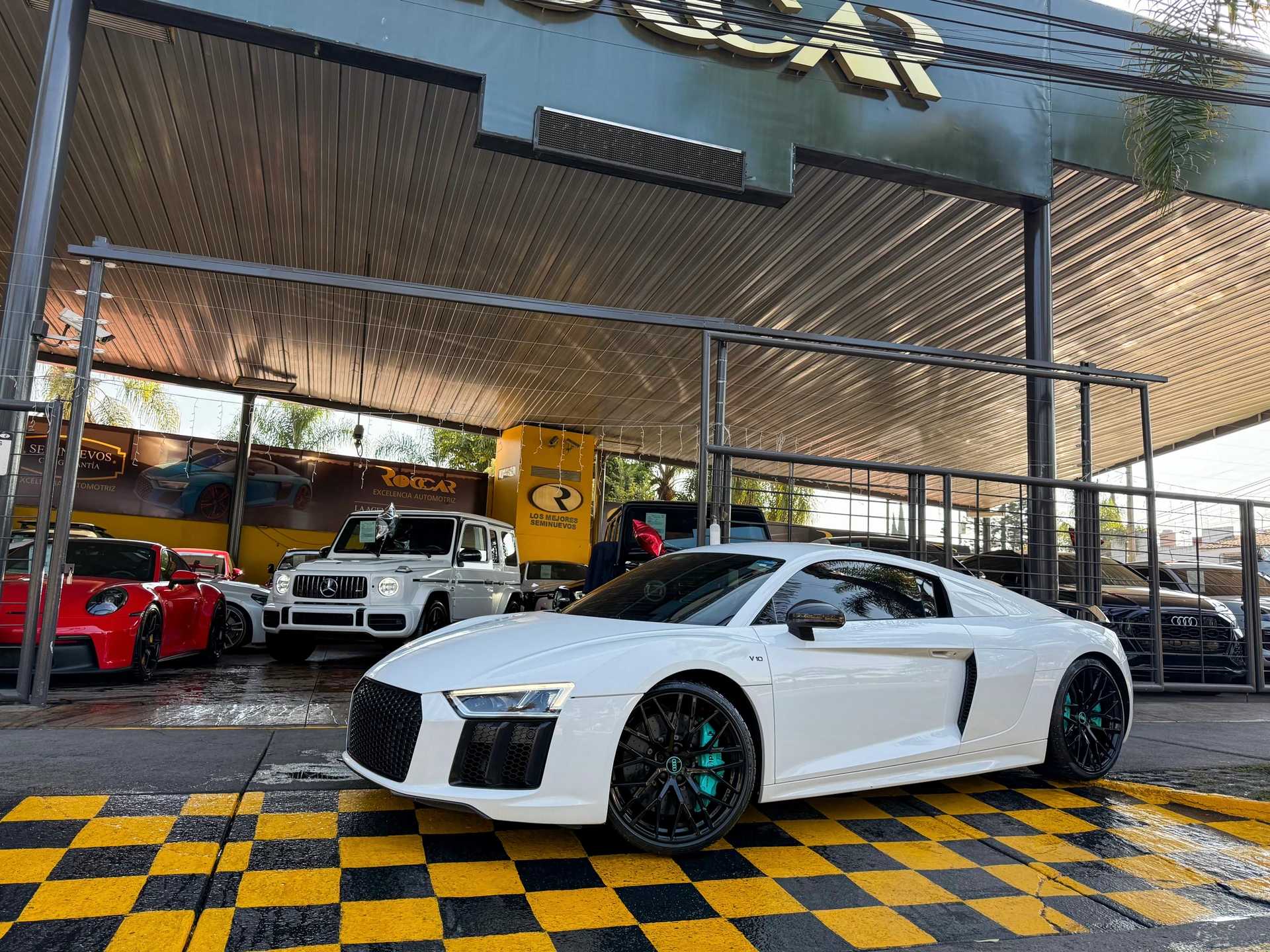 Audi R8