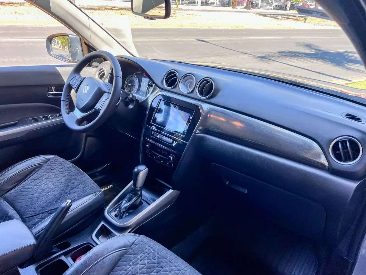 Car image 10