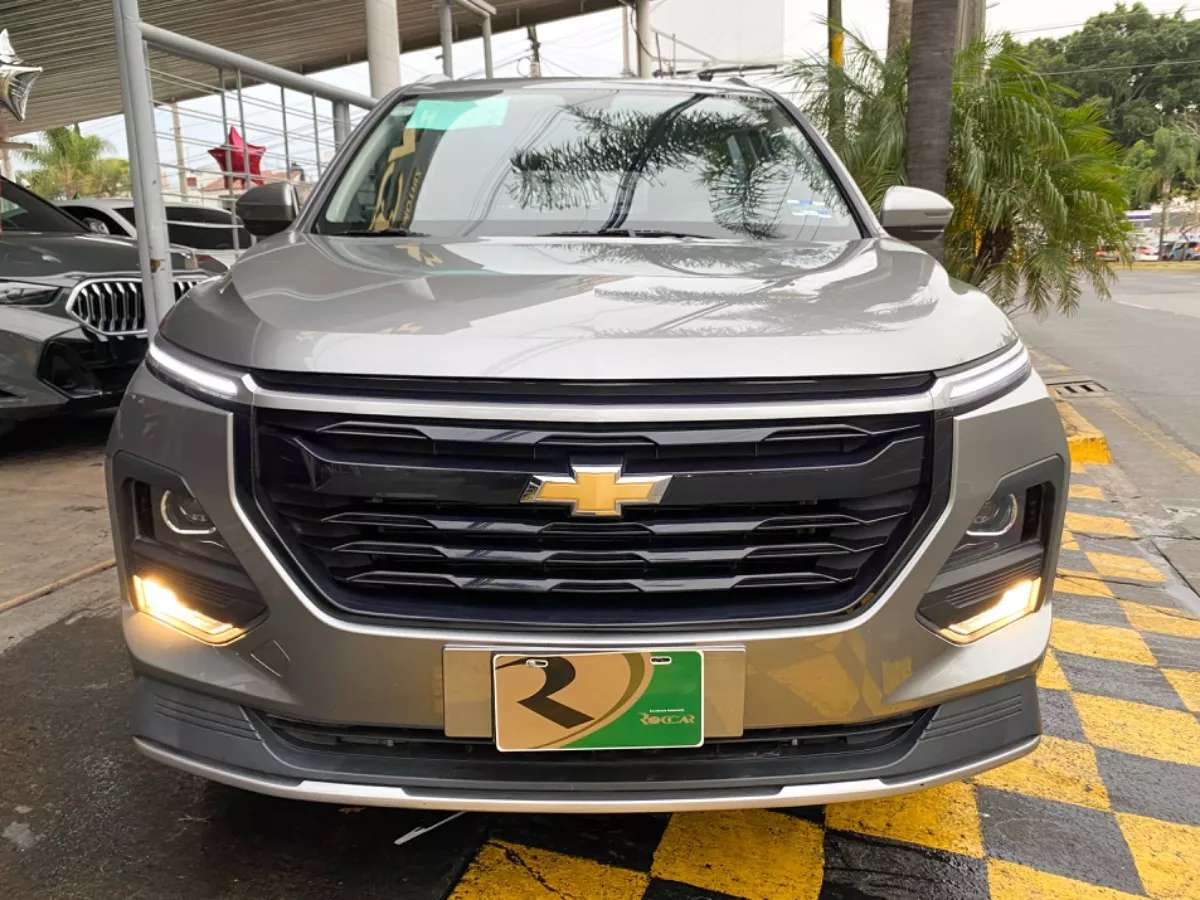 Car image 2